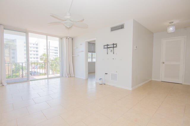 CROTON HARBOR CONDO - Residential Lease