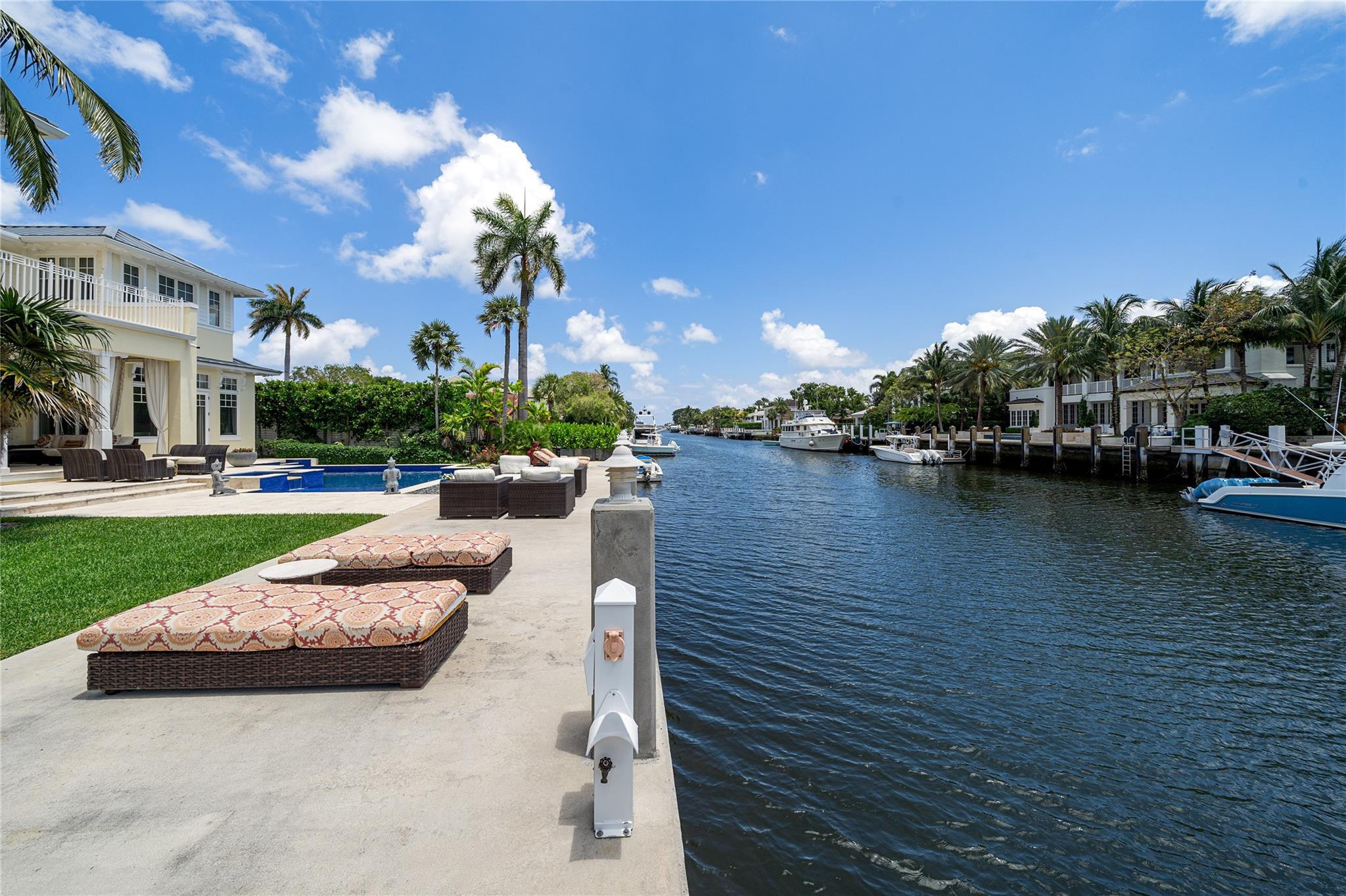 RIO VISTA ISLES - Residential