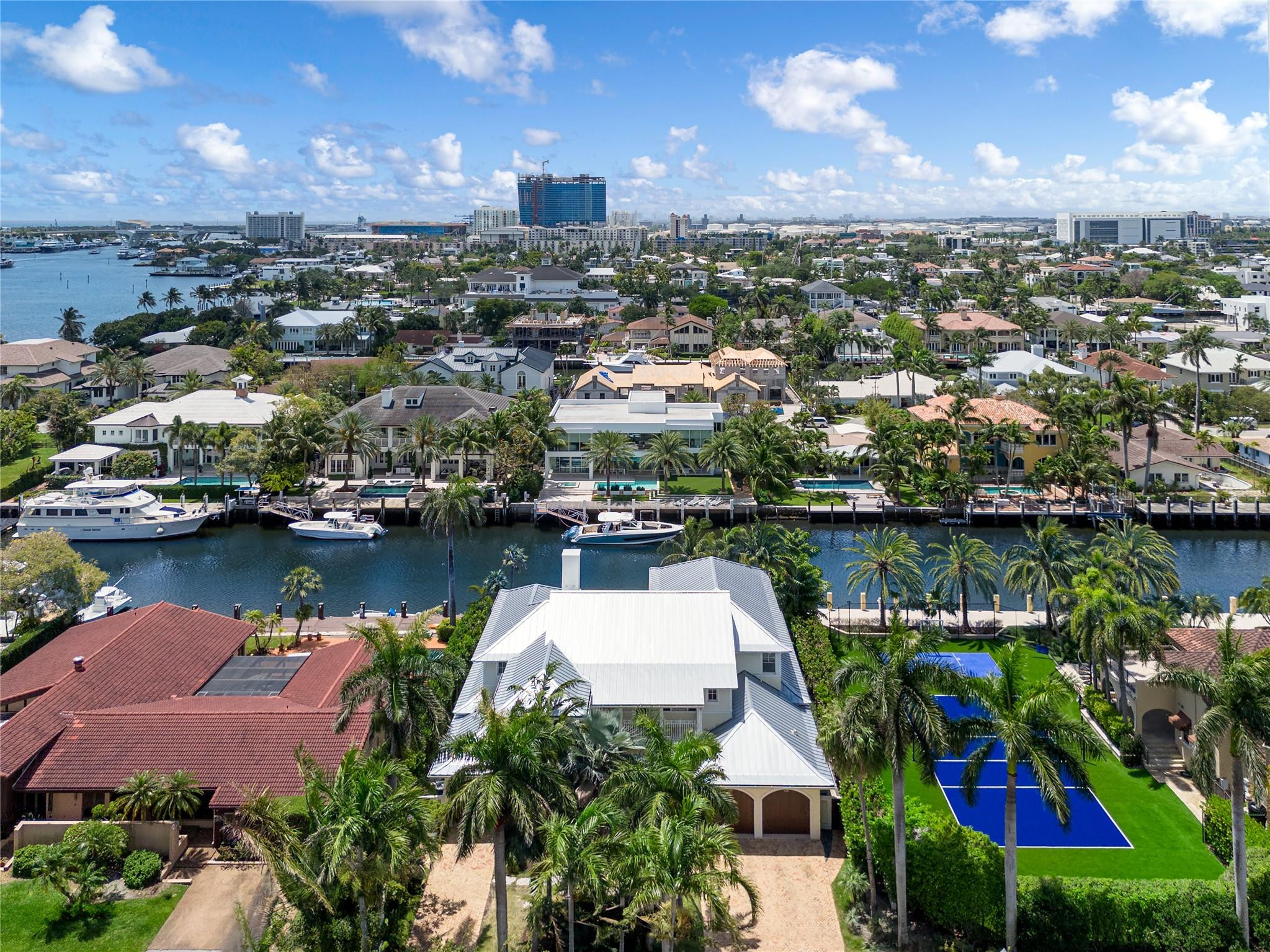 RIO VISTA ISLES - Residential
