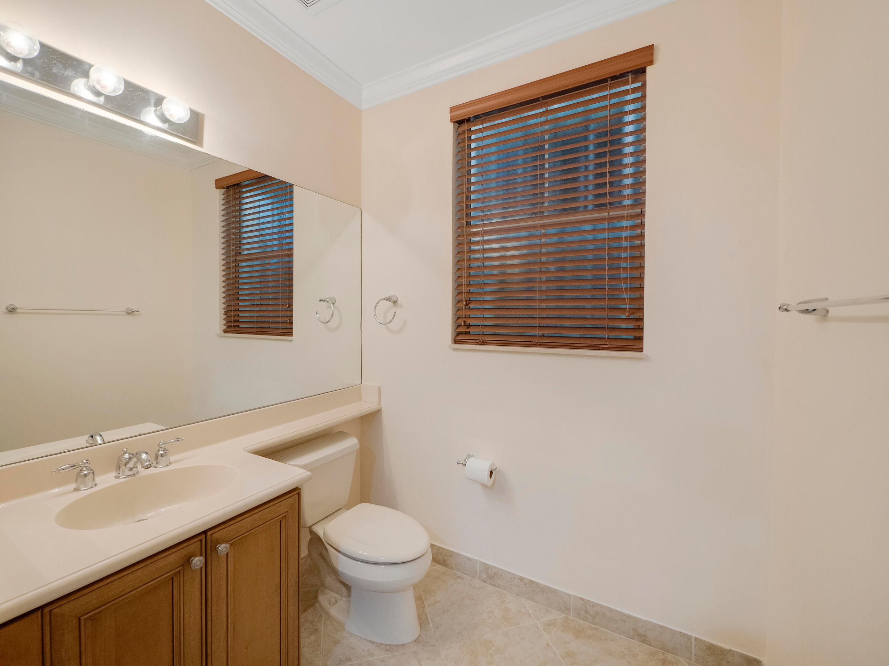 VISTABELLA AT RENAISSANCE COMMONS PUD - Residential Lease
