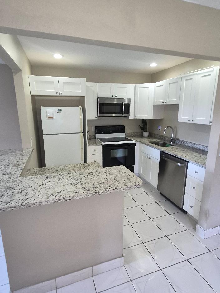 KINGS POINT SEVILLE CONDOS - Residential