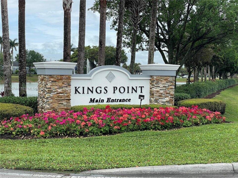 KINGS POINT SEVILLE CONDOS - Residential