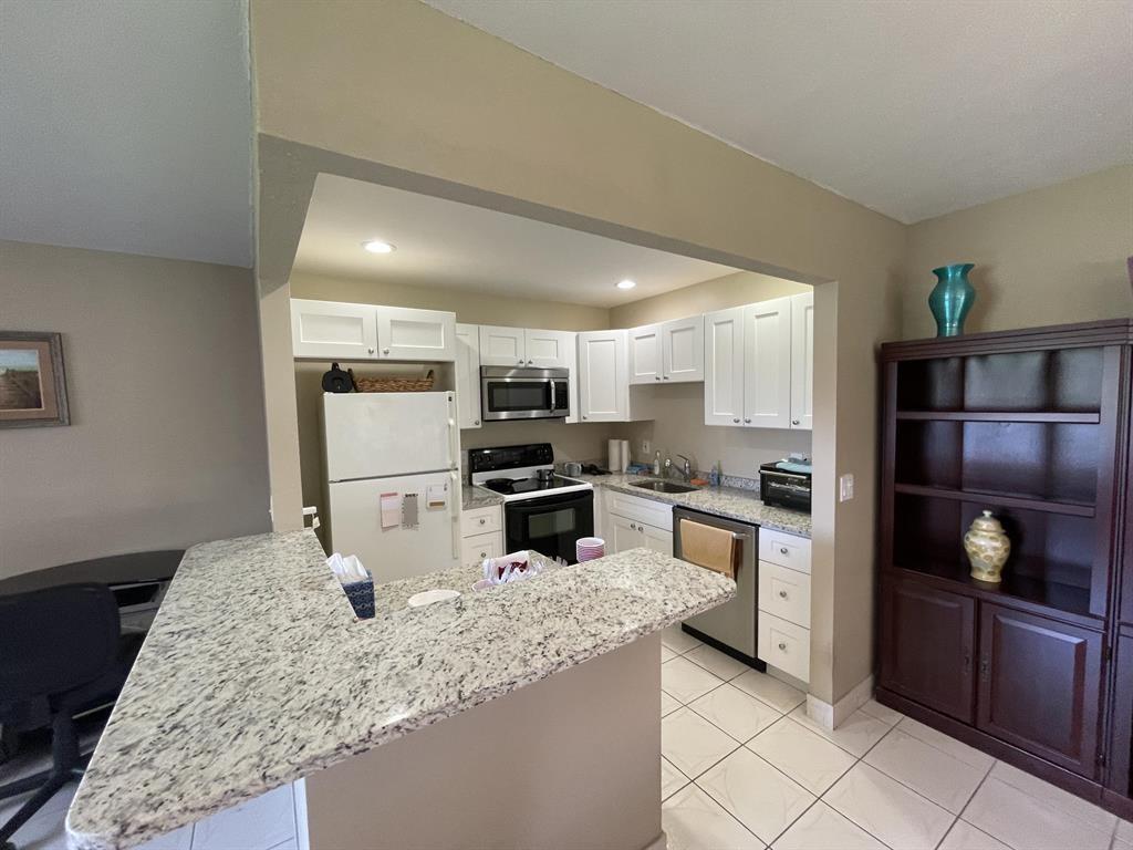 KINGS POINT SEVILLE CONDOS - Residential