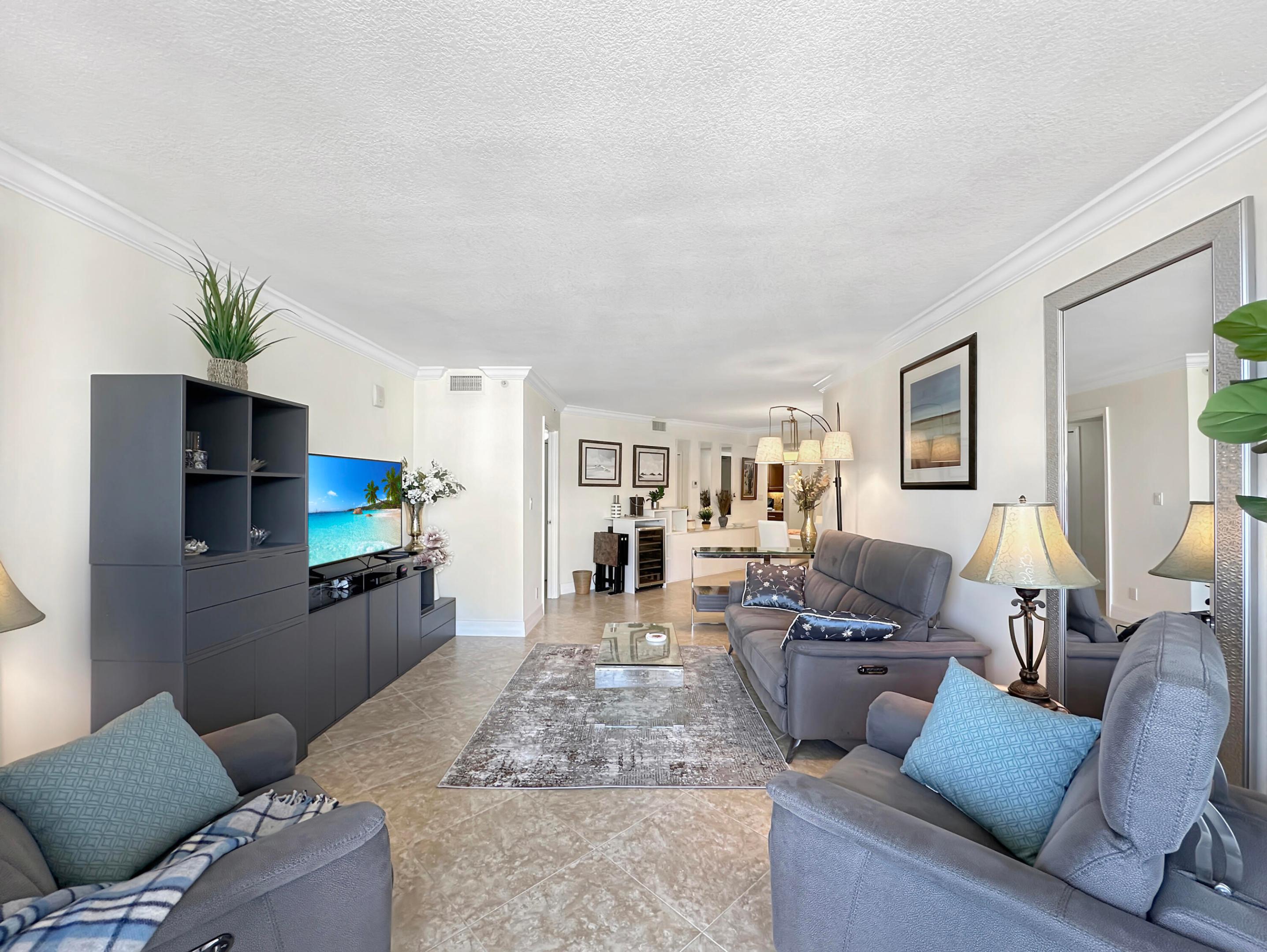TIARA COND - Residential