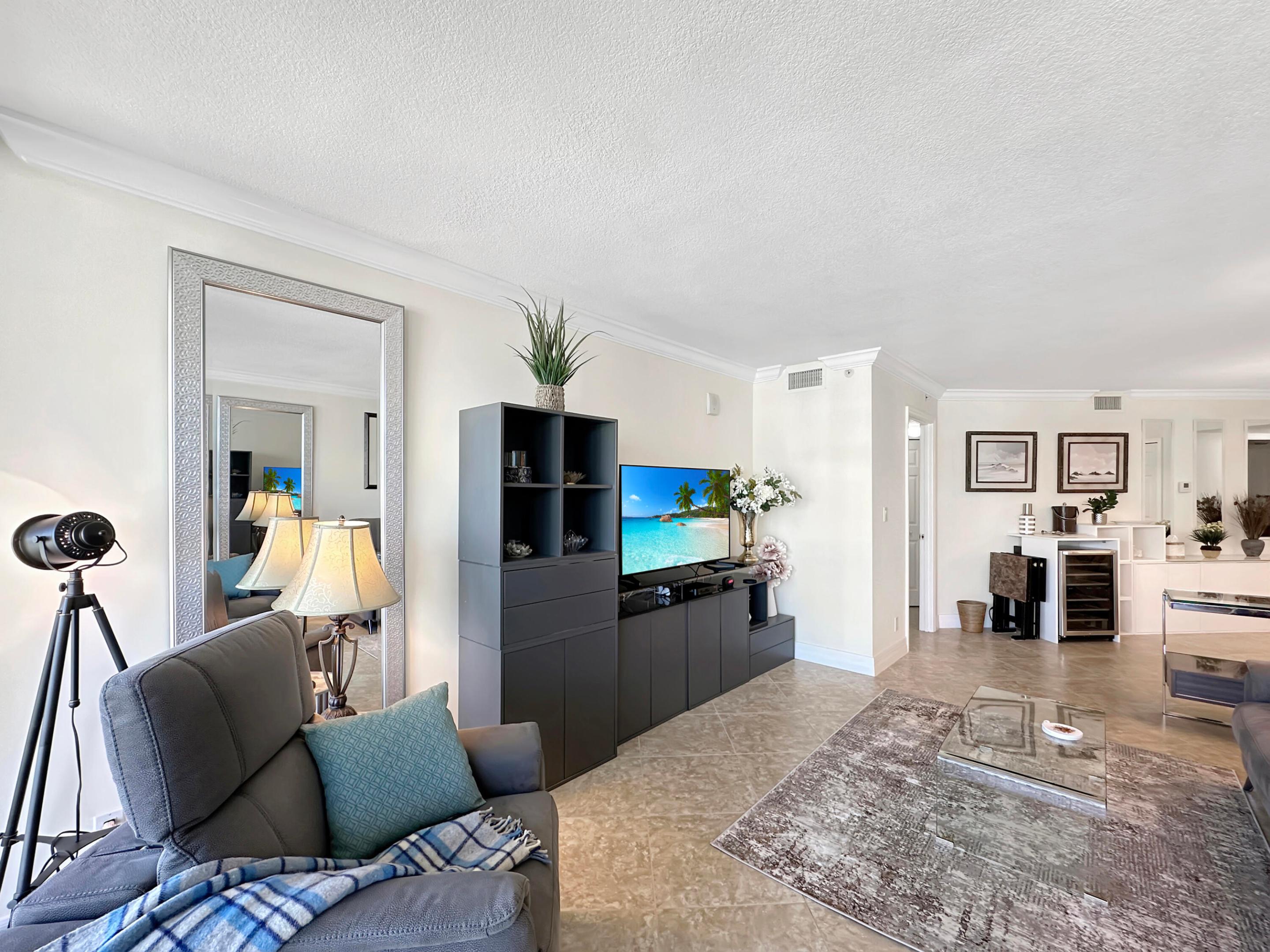 TIARA COND - Residential
