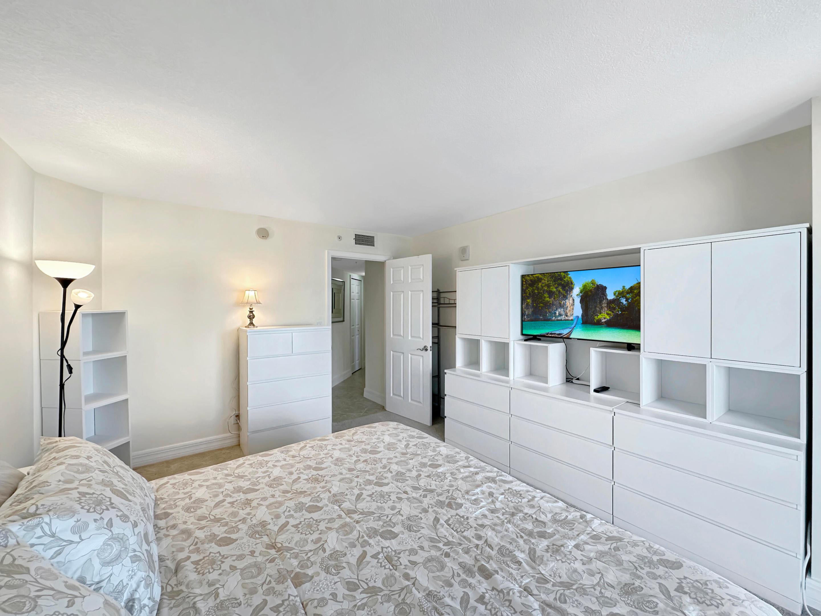 TIARA COND - Residential