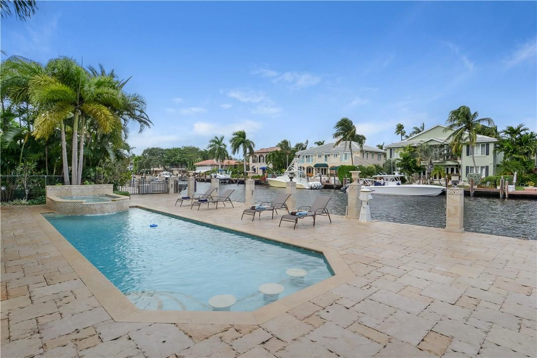 RIO VISTA ISLES - Residential