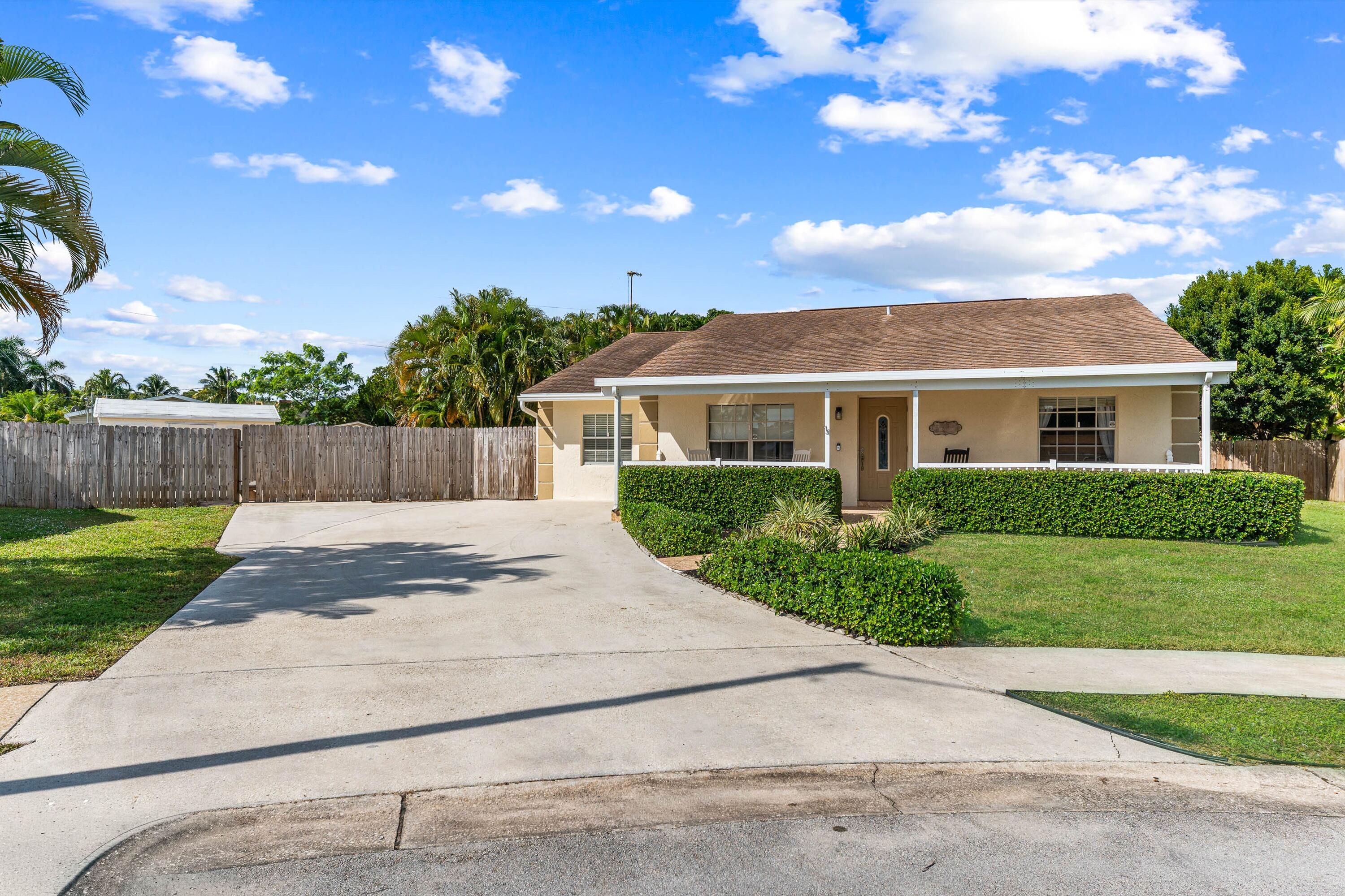 PALM BEACH FARMS CO 3 - Residential