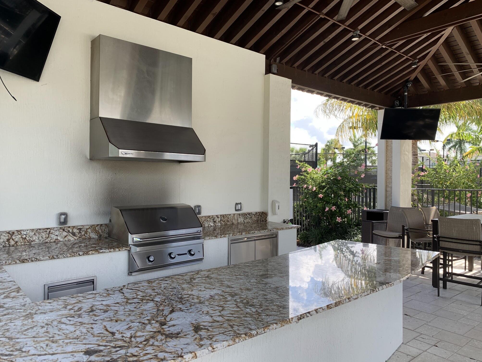 ROYAL PALM POLO PLAT - Residential Lease