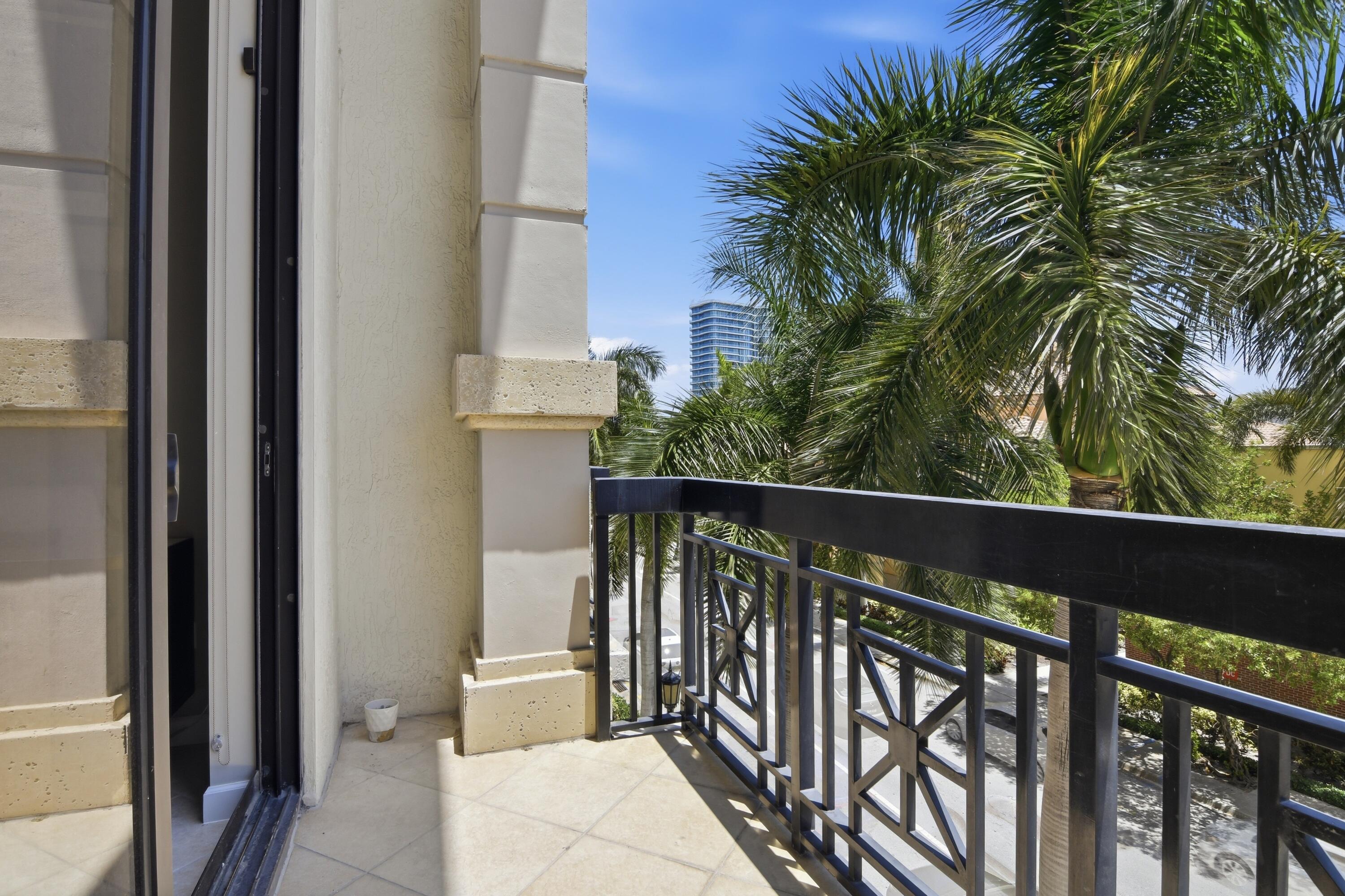 ONE CITY PLAZA CONDO - Residential