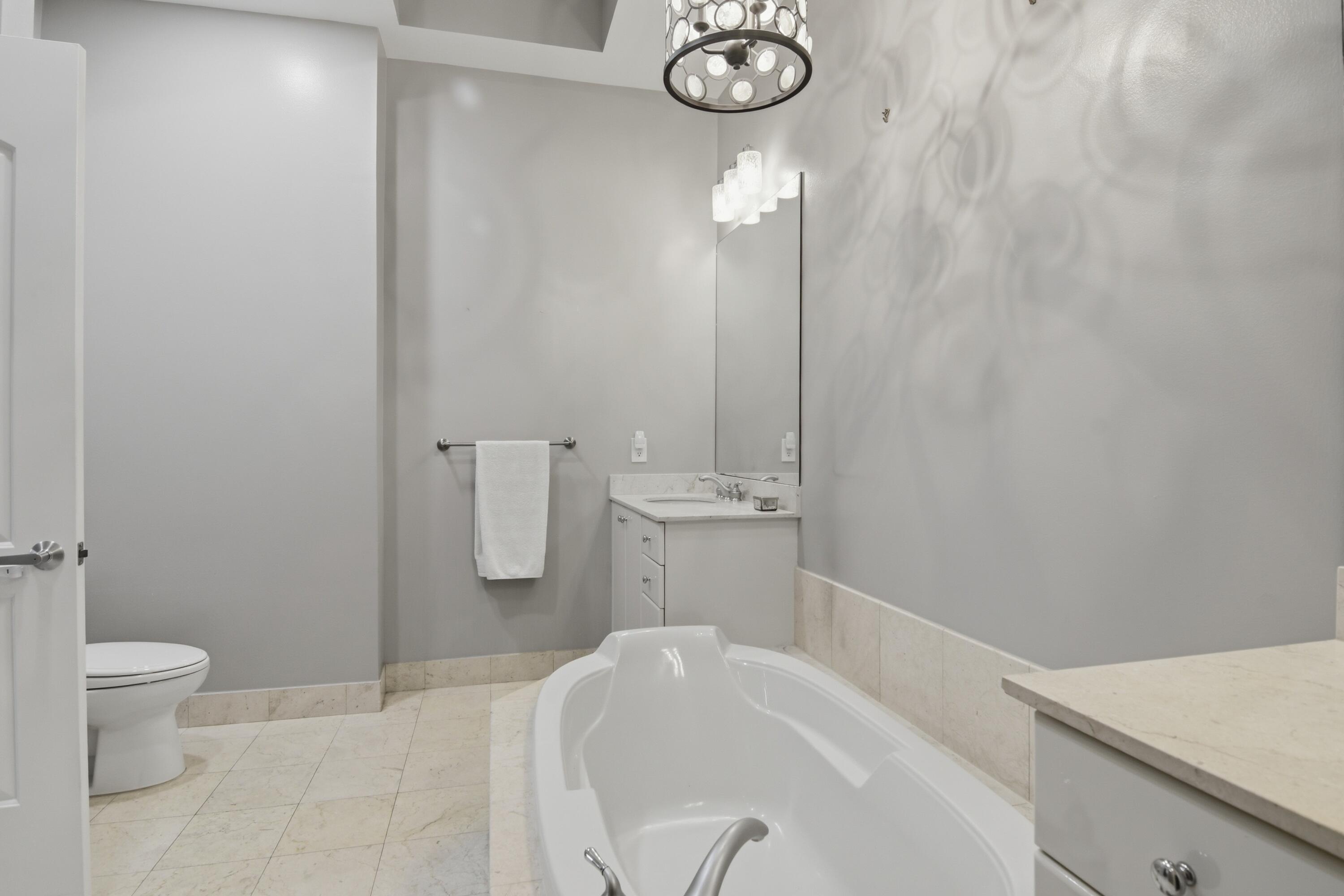 ONE CITY PLAZA CONDO - Residential