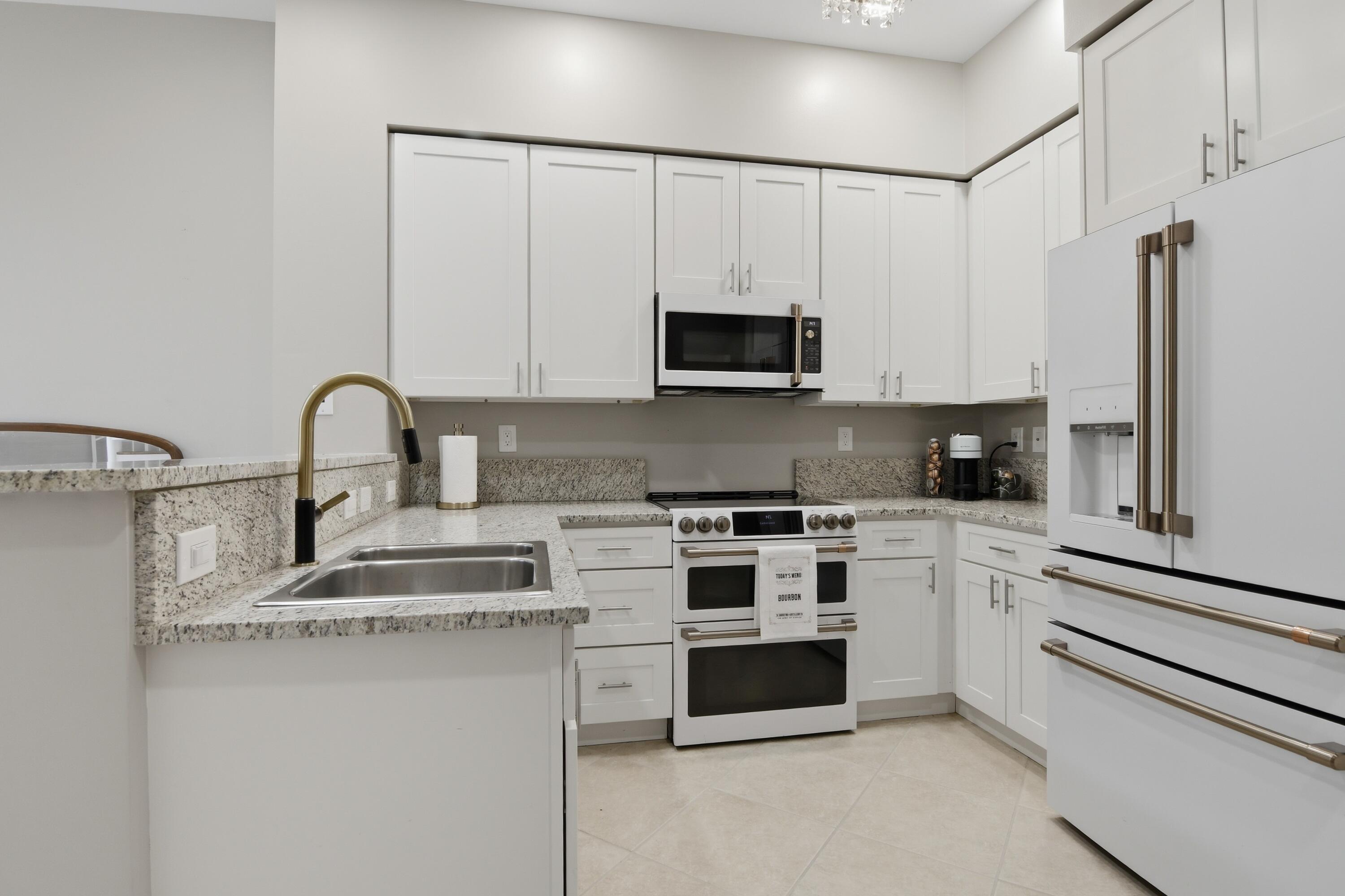 ONE CITY PLAZA CONDO - Residential
