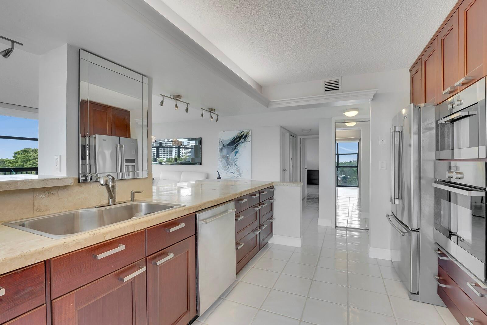 Towers of Oceanview - Residential