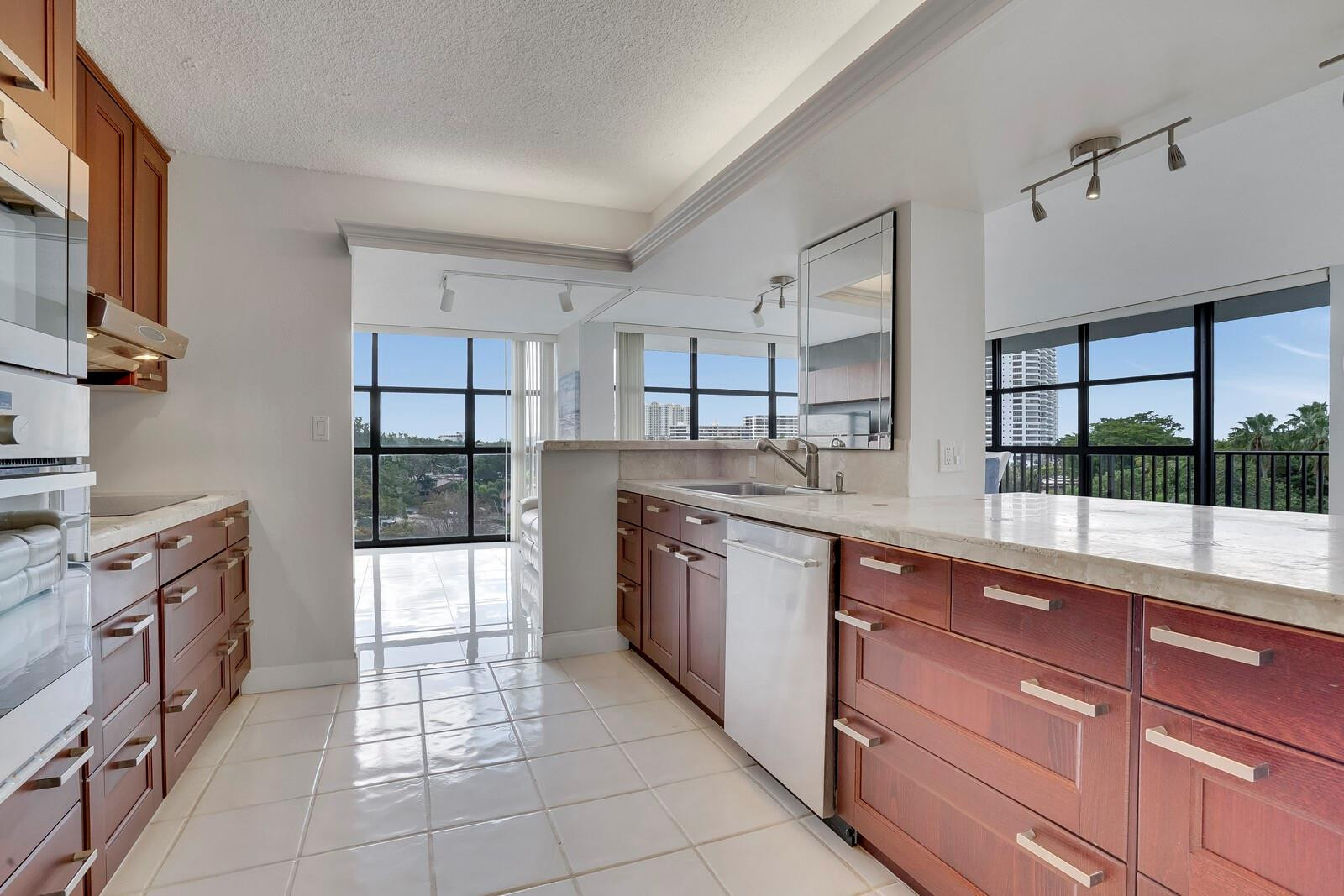 Towers of Oceanview - Residential