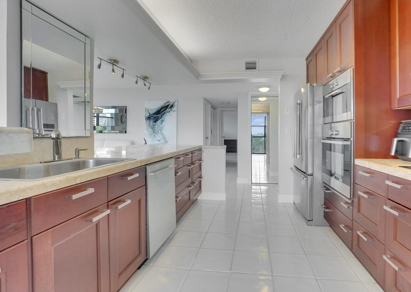 Towers of Oceanview - Residential