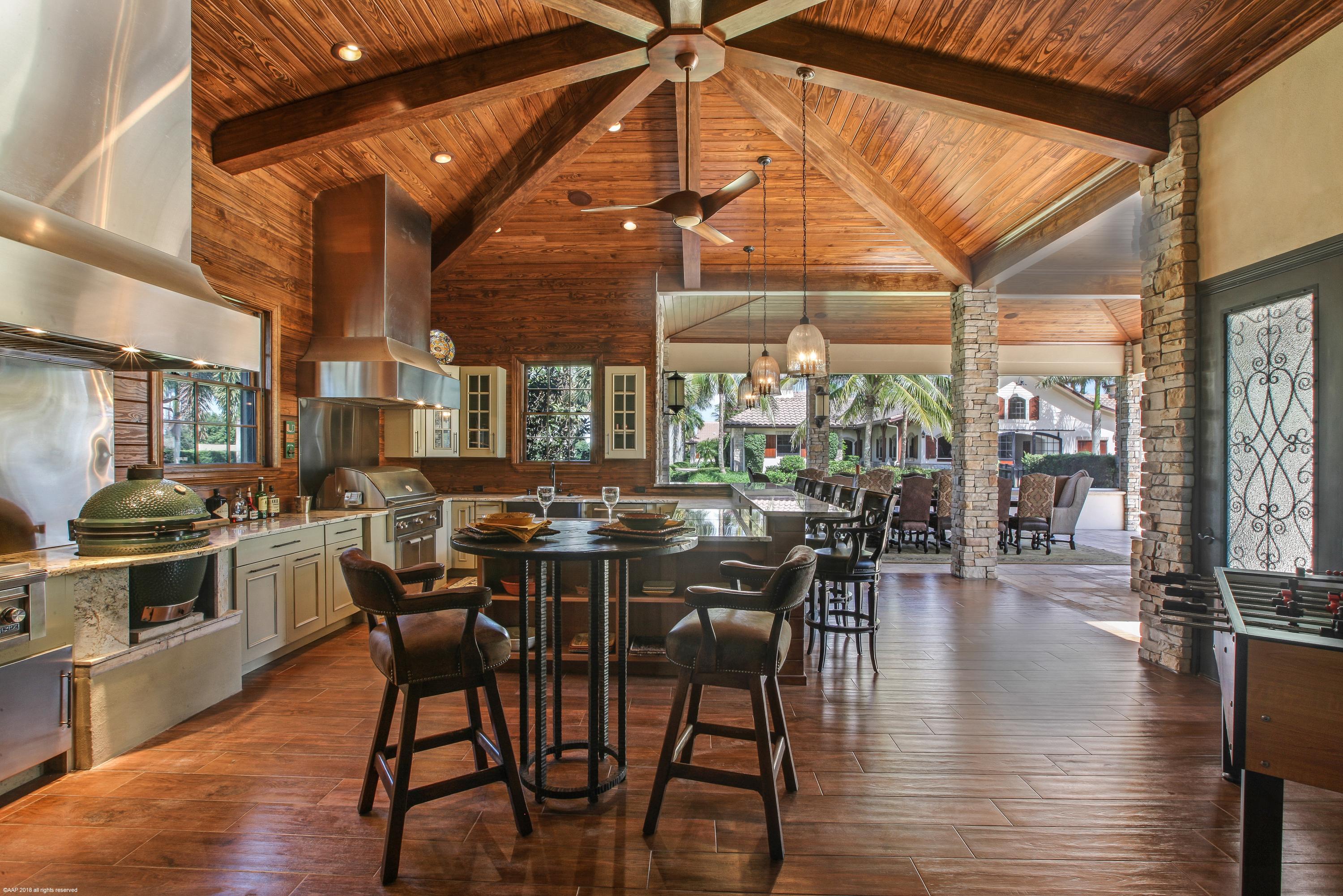 PALM BEACH POINT - Residential