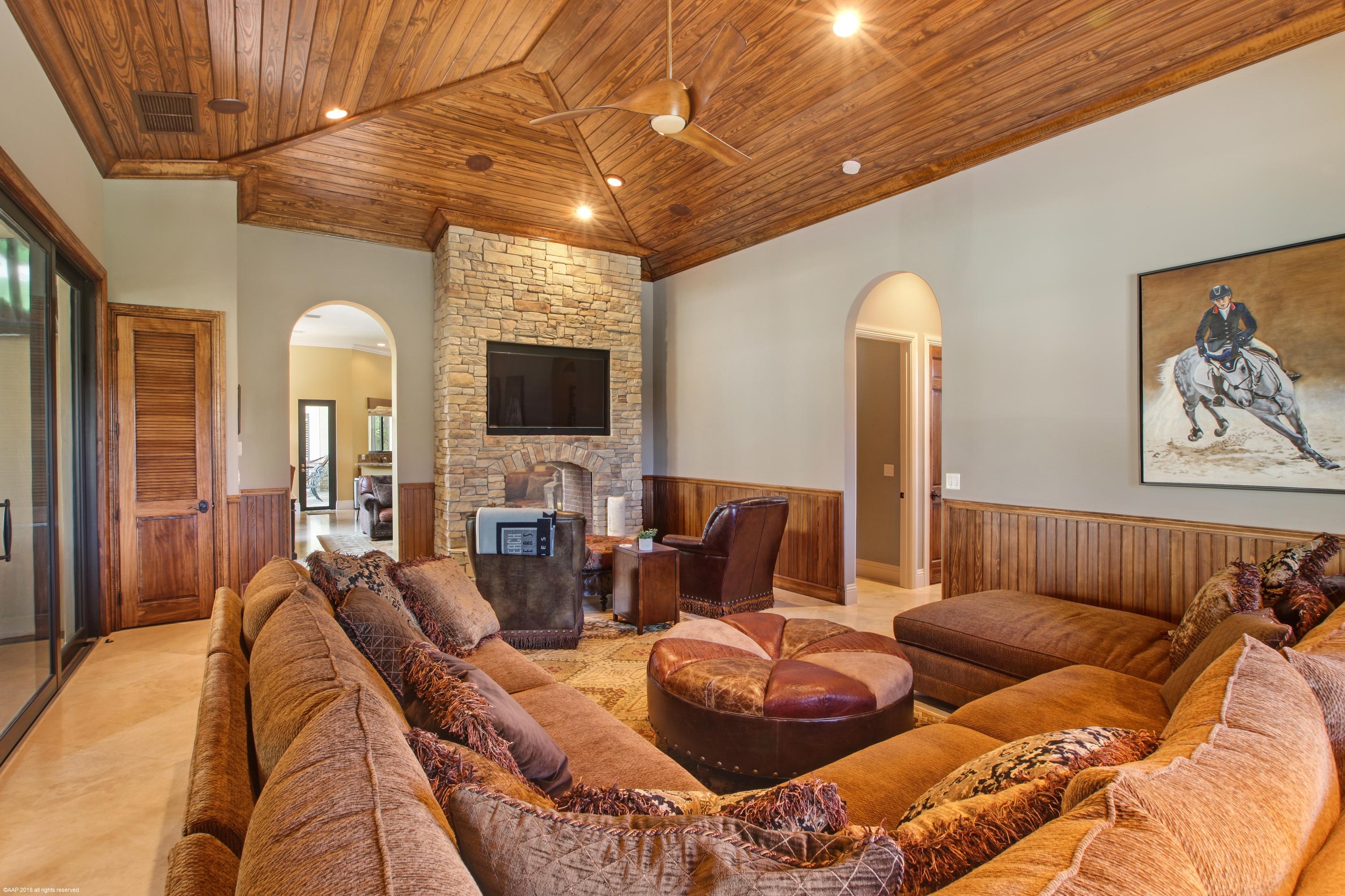 PALM BEACH POINT - Residential