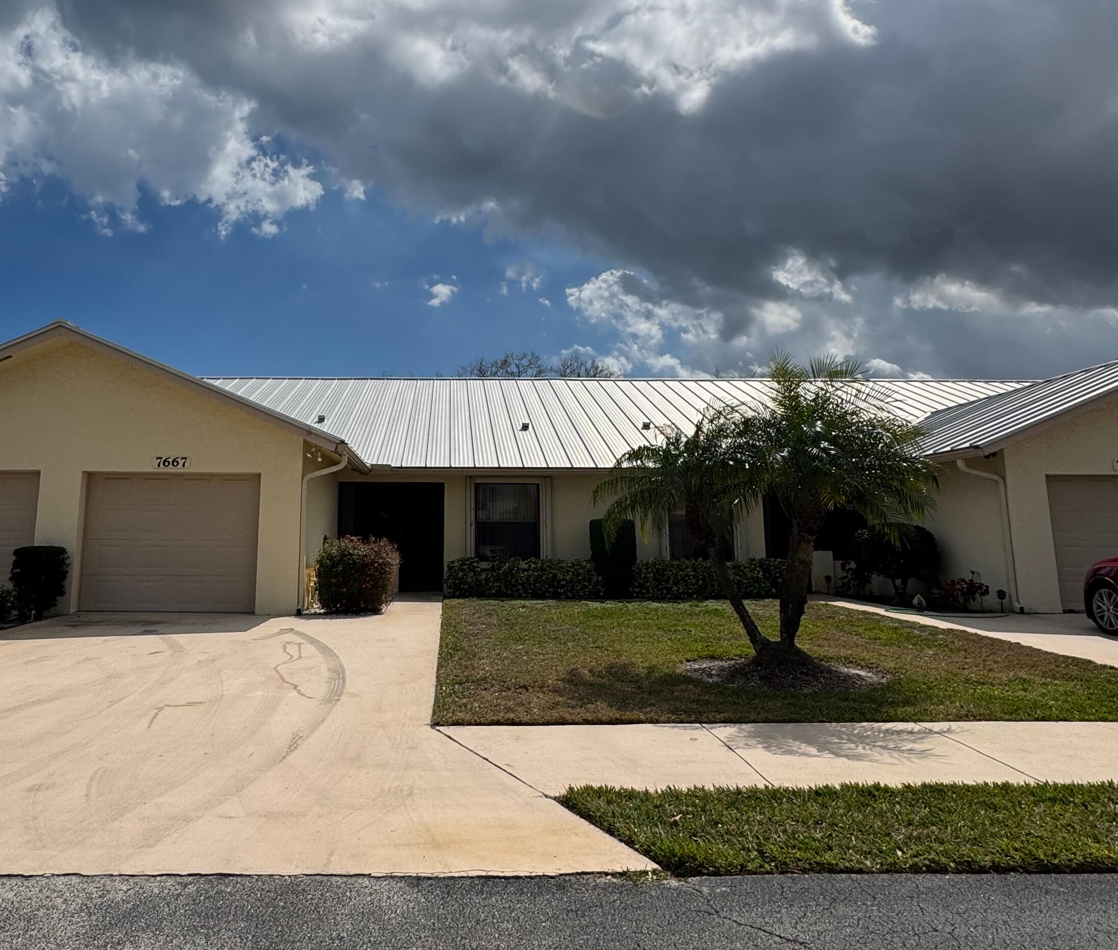 $15,000 seller's credit close by June 1, 2026. Come see this 2 bedroom, 2 bathroom, 1 car garage with a newer metal roof, newer A/C, 55+ villa that even has boat/RV/trailer storage options within the community! This home is ready for your personal touch!