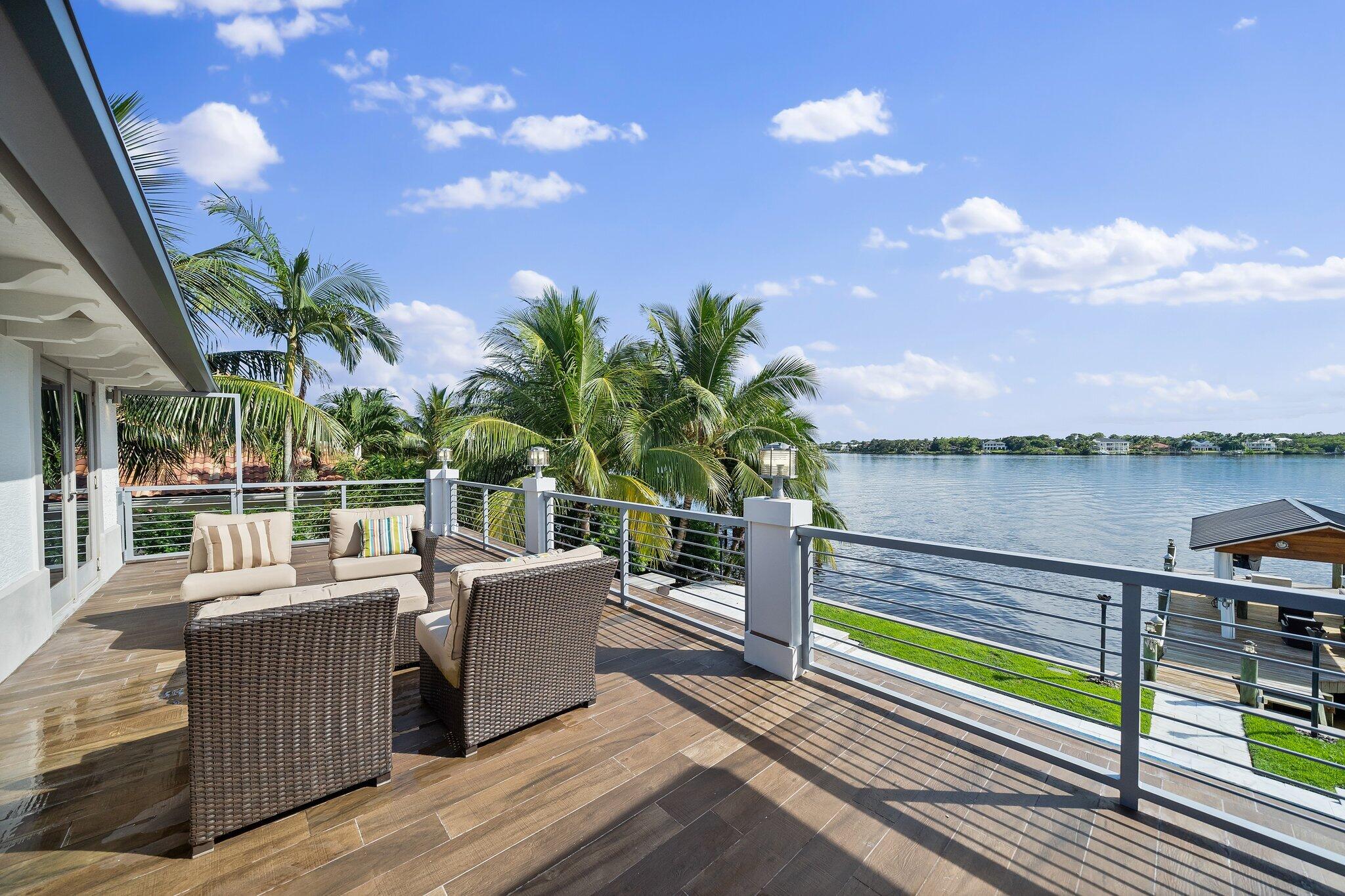 TEQUESTA COUNTRY CLUB - Residential