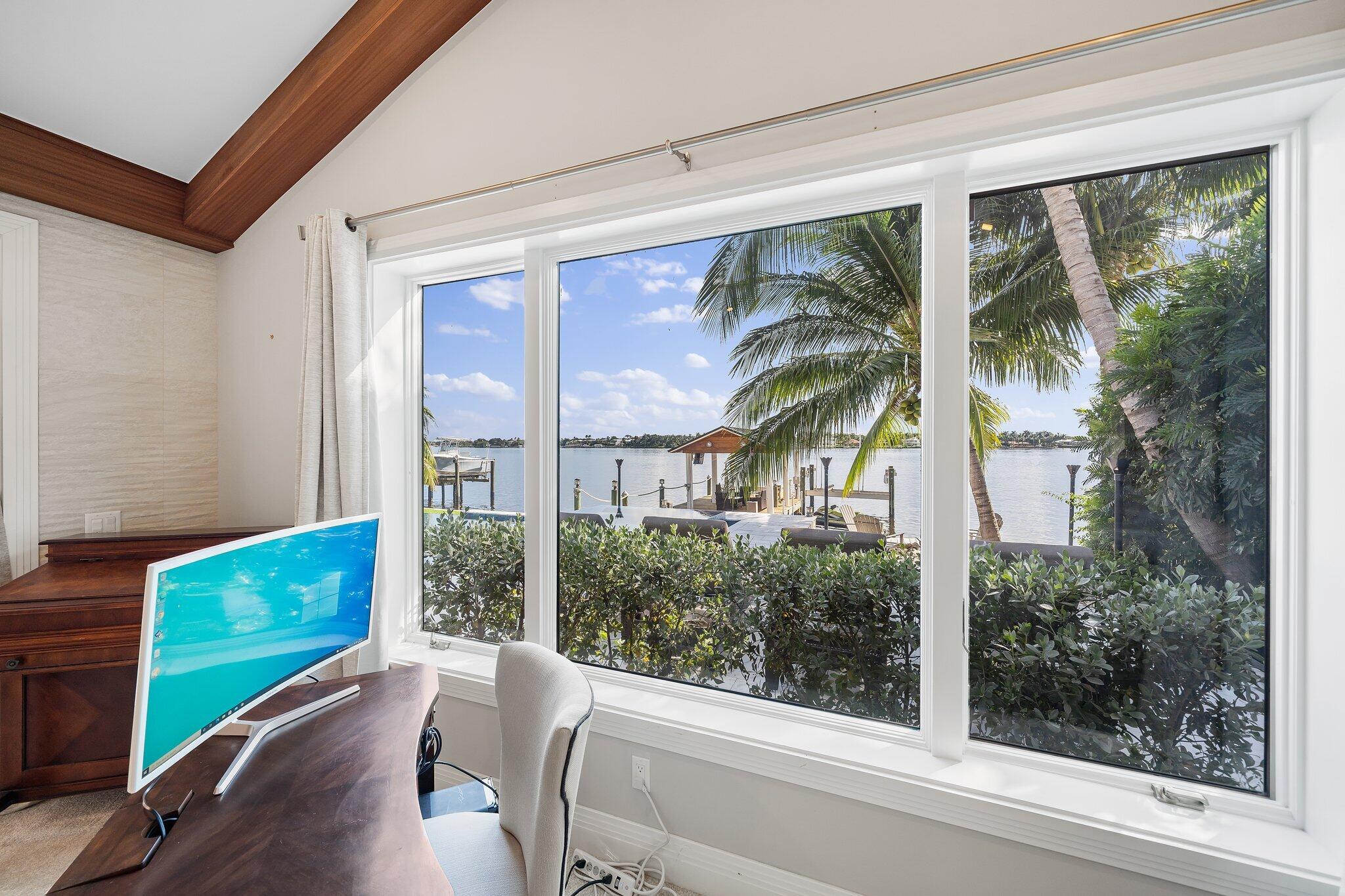 TEQUESTA COUNTRY CLUB - Residential