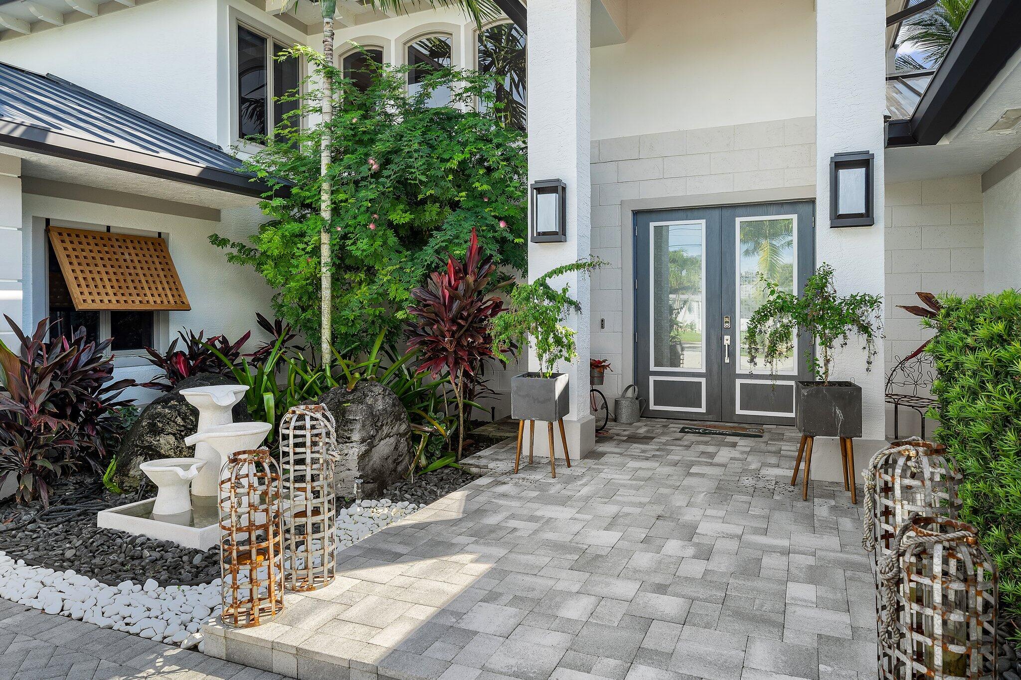 TEQUESTA COUNTRY CLUB - Residential