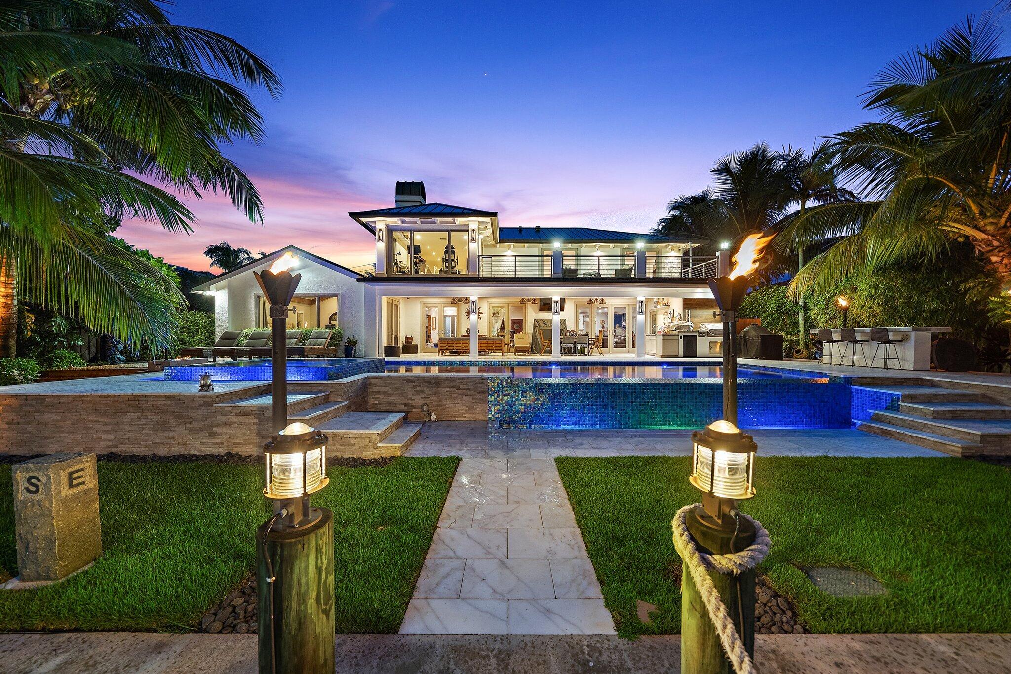 TEQUESTA COUNTRY CLUB - Residential