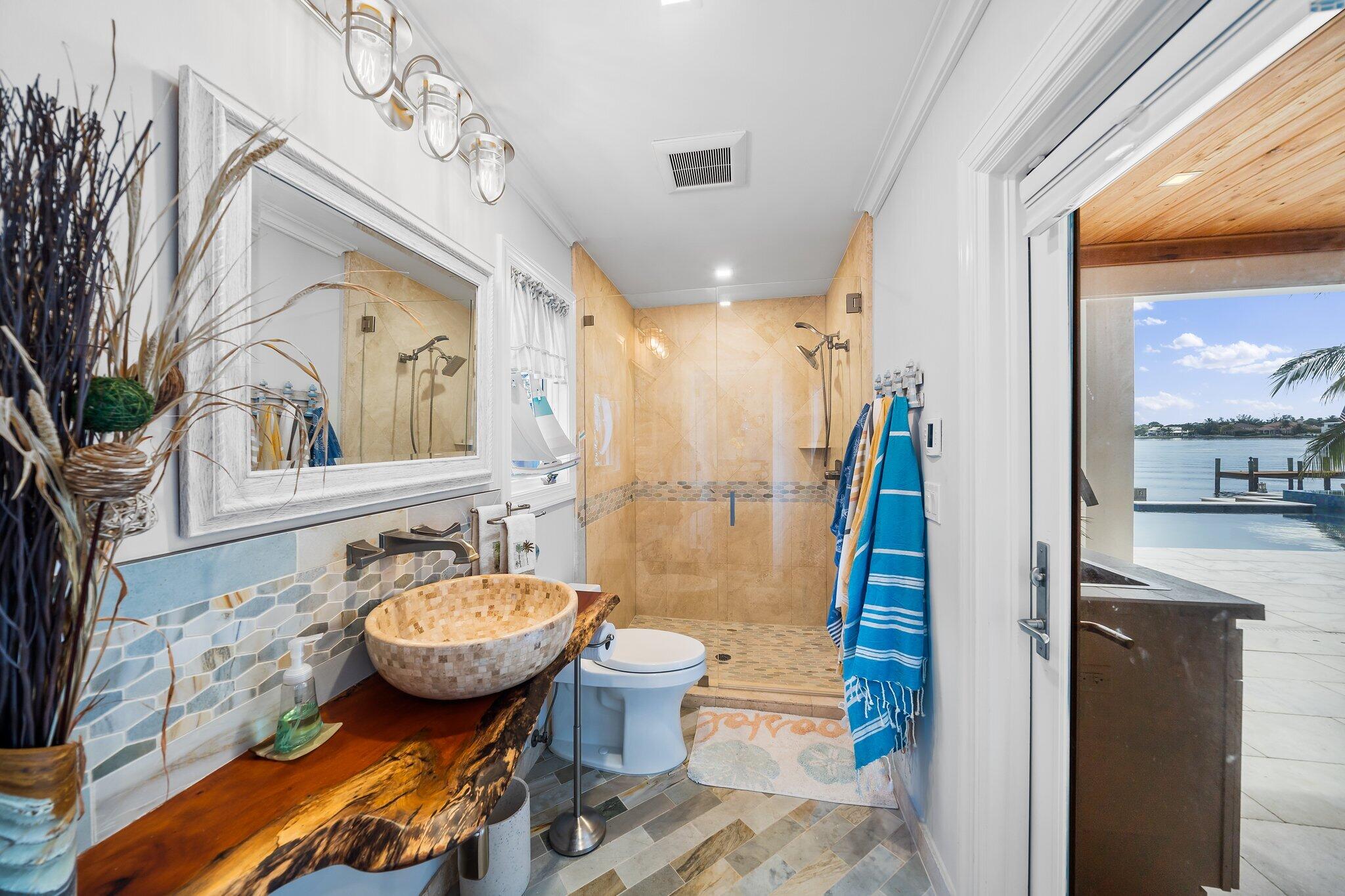 TEQUESTA COUNTRY CLUB - Residential