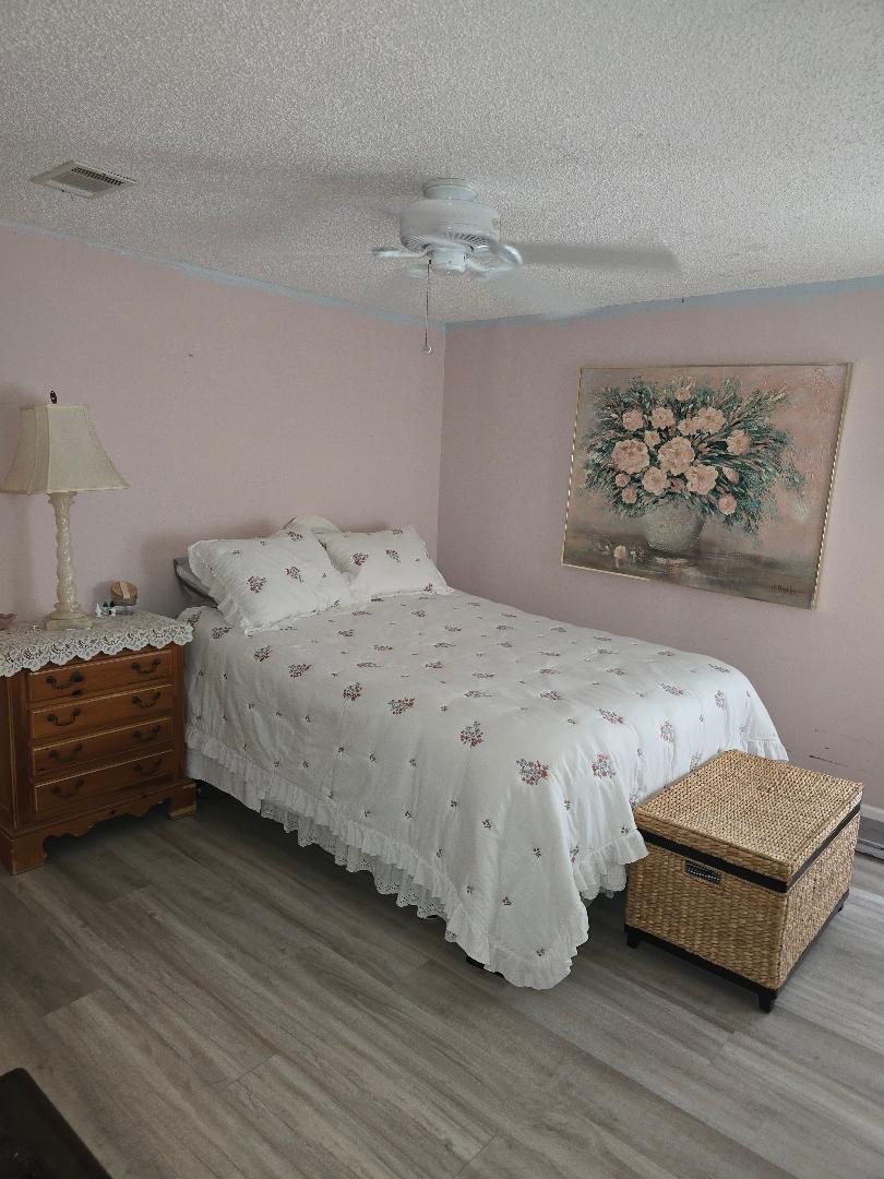 TROPICAL ISLES - Residential