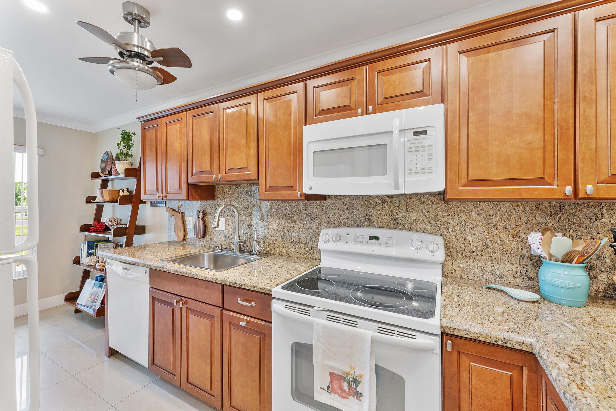 PINES OF DELRAY CONDO - Residential