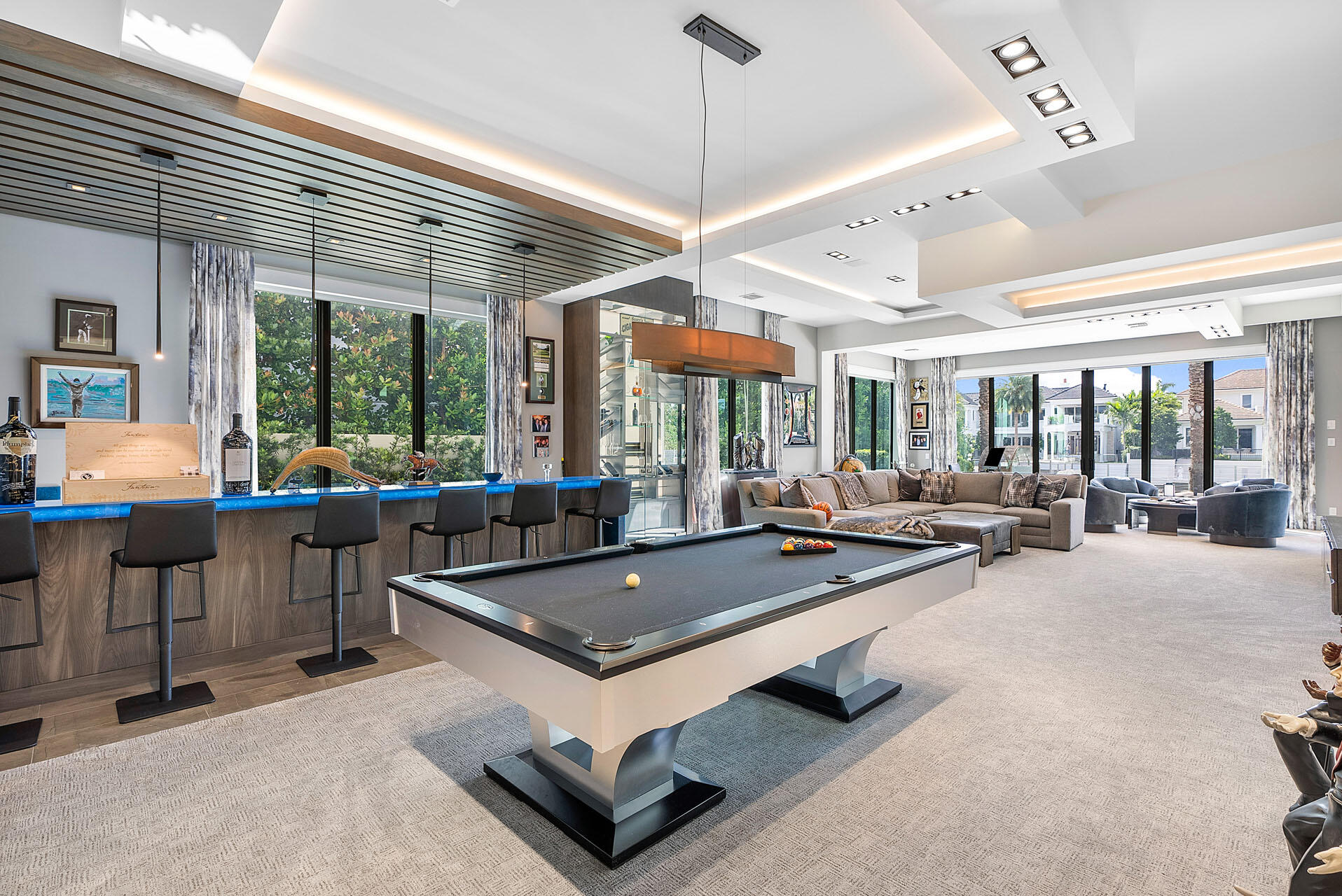 ROYAL PALM YACHT & COUNTRY CLUB - Residential