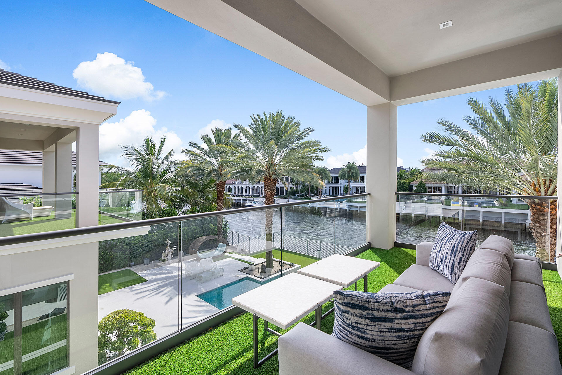 ROYAL PALM YACHT & COUNTRY CLUB - Residential