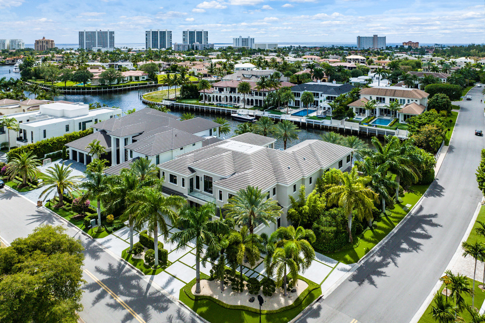 ROYAL PALM YACHT & COUNTRY CLUB - Residential