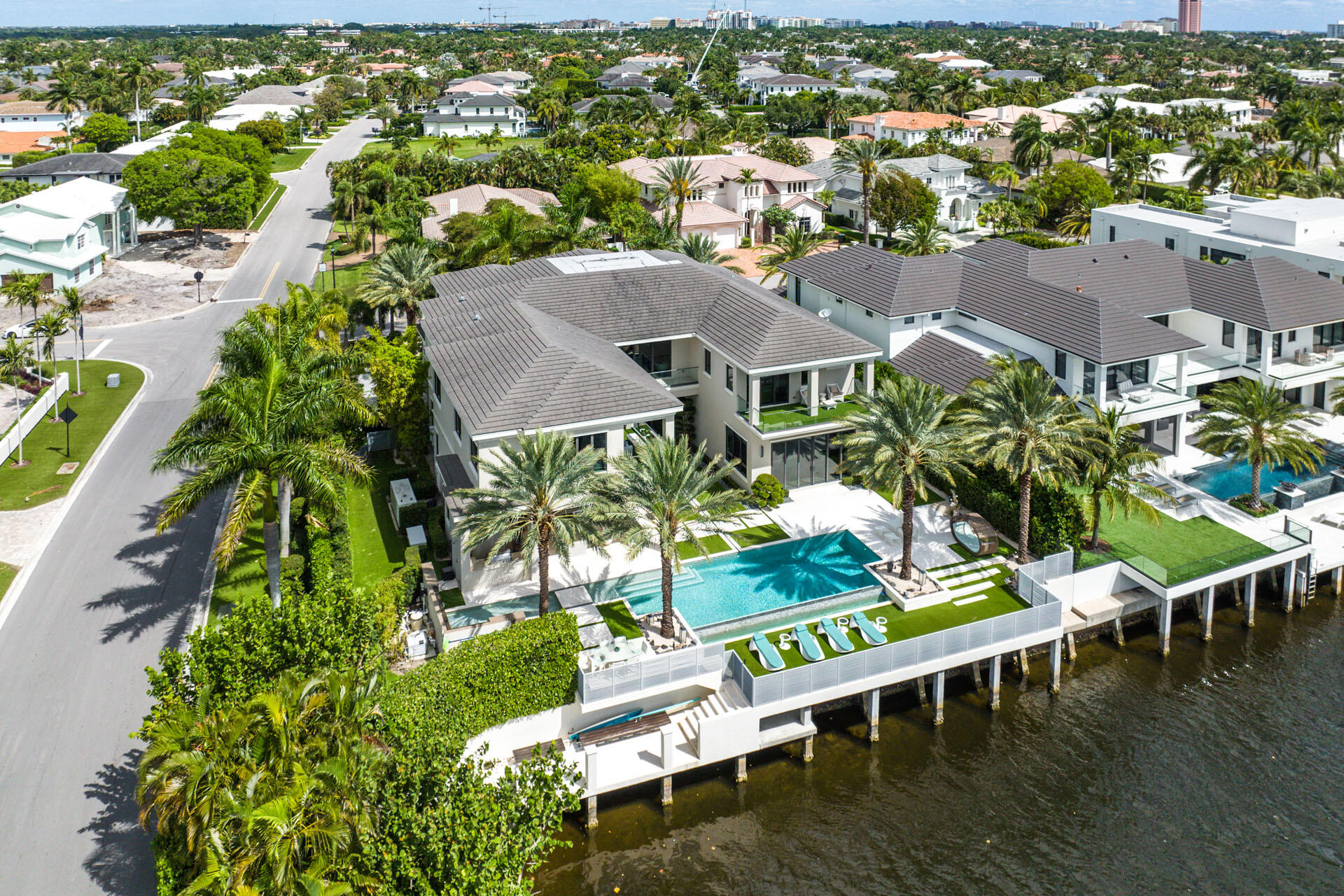 ROYAL PALM YACHT & COUNTRY CLUB - Residential