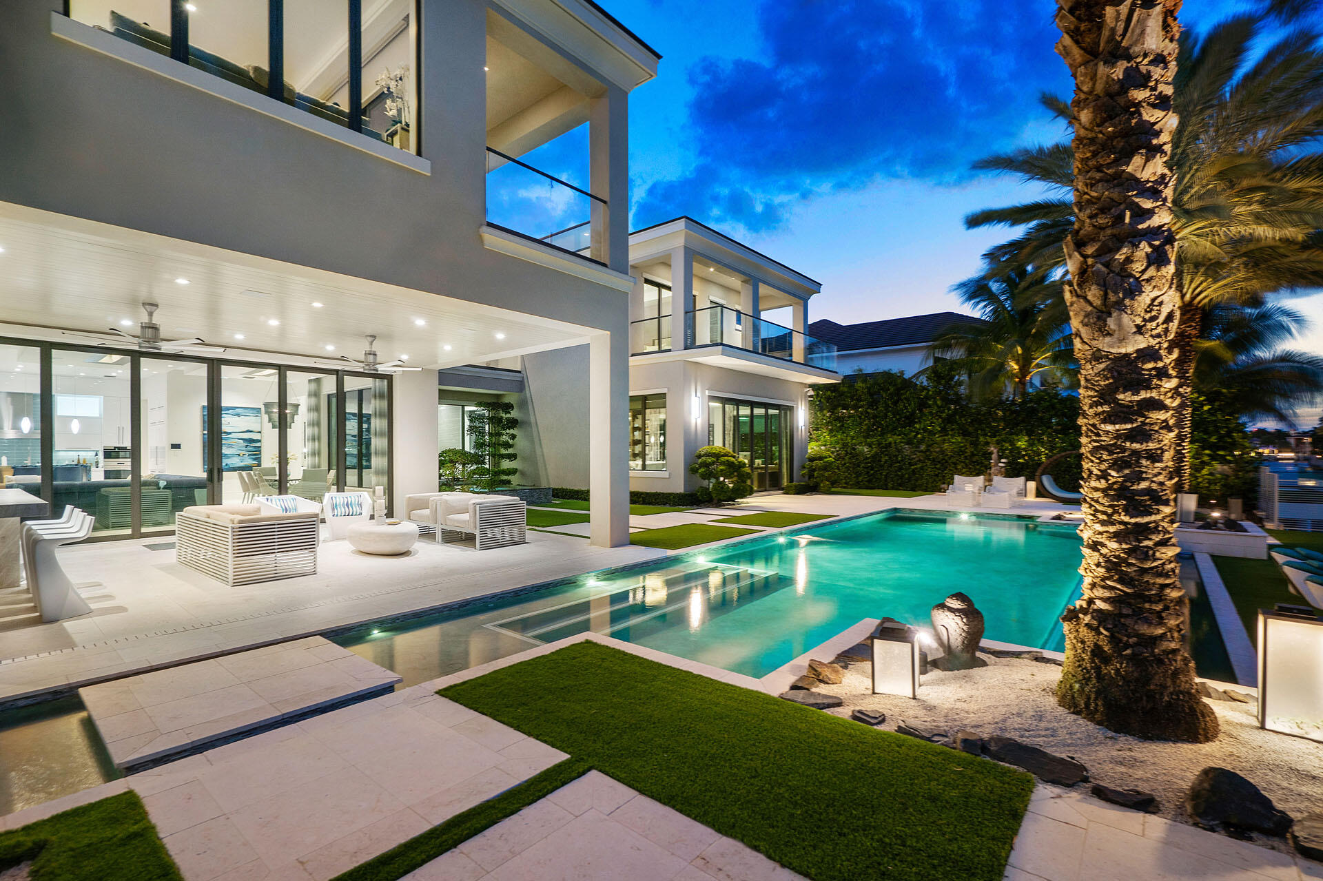 ROYAL PALM YACHT & COUNTRY CLUB - Residential