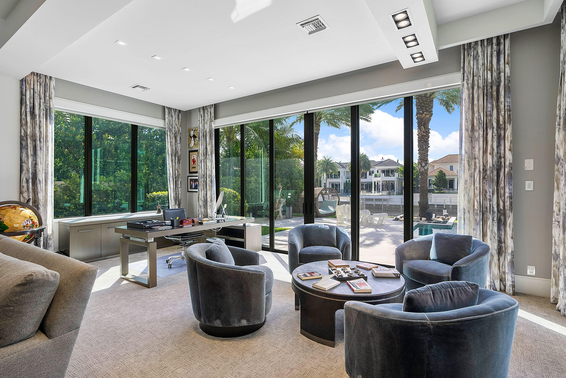 ROYAL PALM YACHT & COUNTRY CLUB - Residential