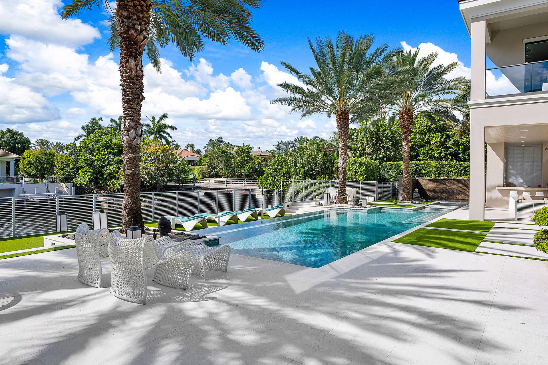ROYAL PALM YACHT & COUNTRY CLUB - Residential
