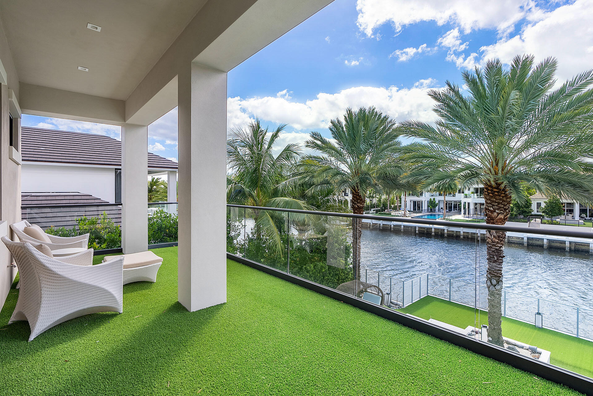 ROYAL PALM YACHT & COUNTRY CLUB - Residential