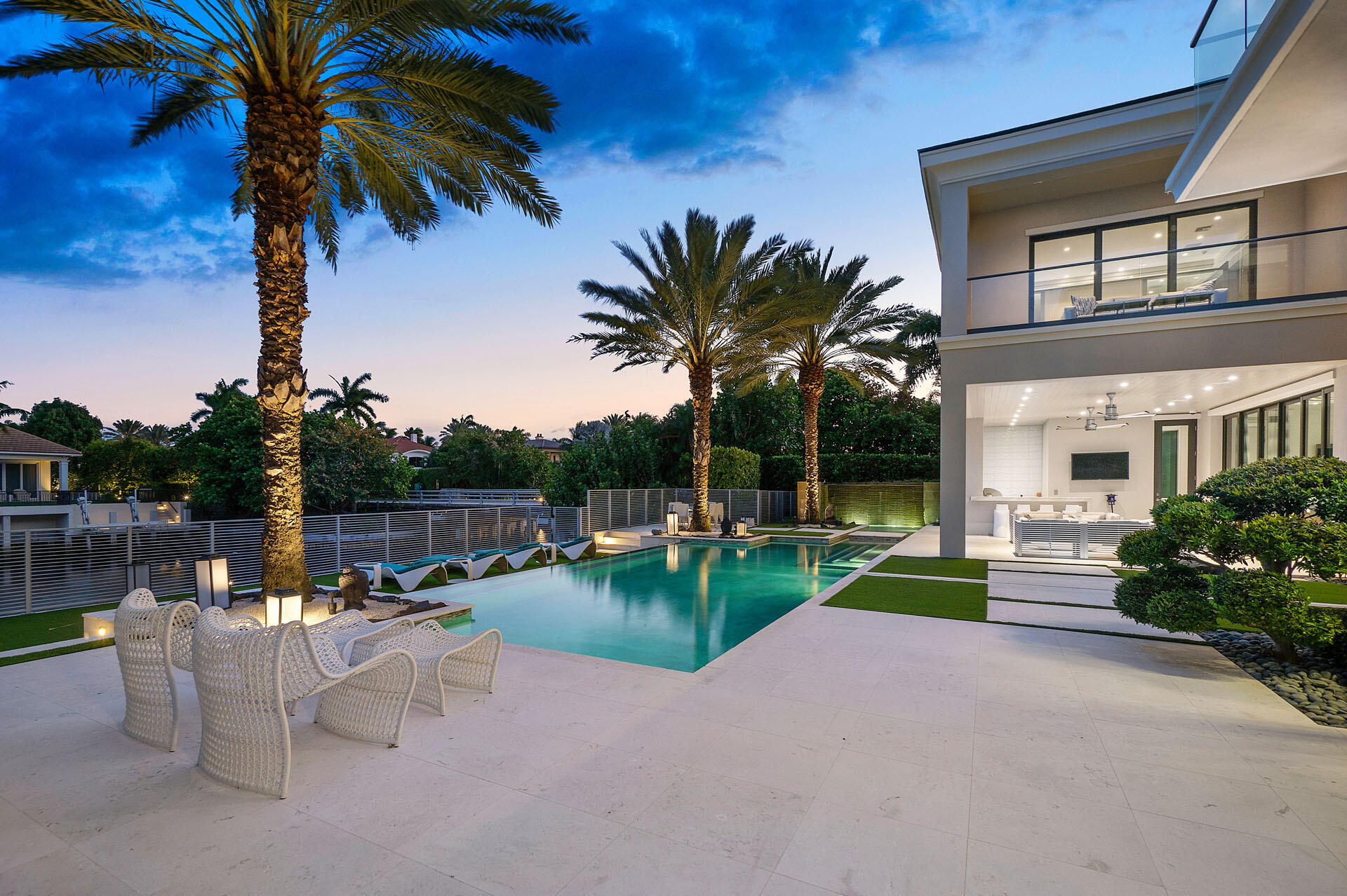 ROYAL PALM YACHT & COUNTRY CLUB - Residential