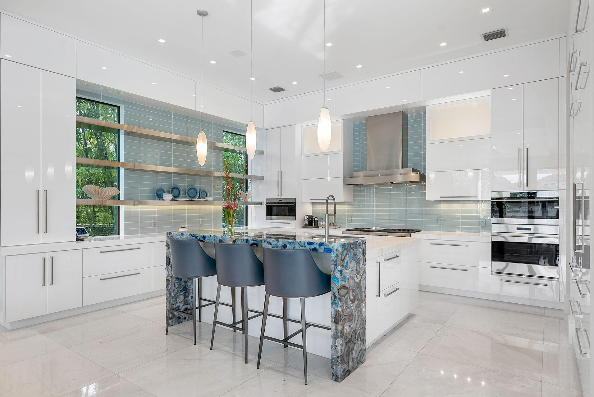 ROYAL PALM YACHT & COUNTRY CLUB - Residential