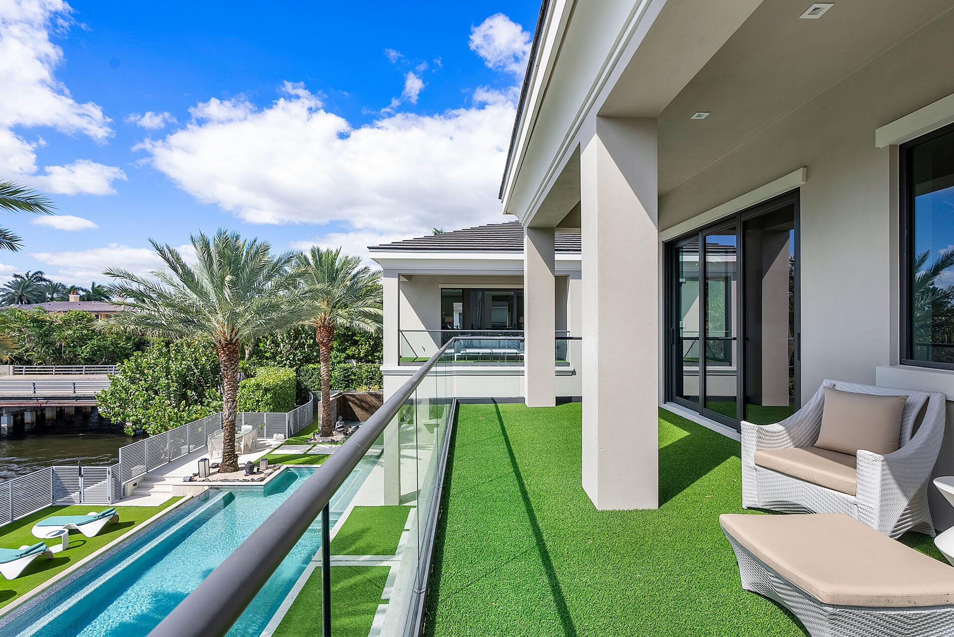 ROYAL PALM YACHT & COUNTRY CLUB - Residential
