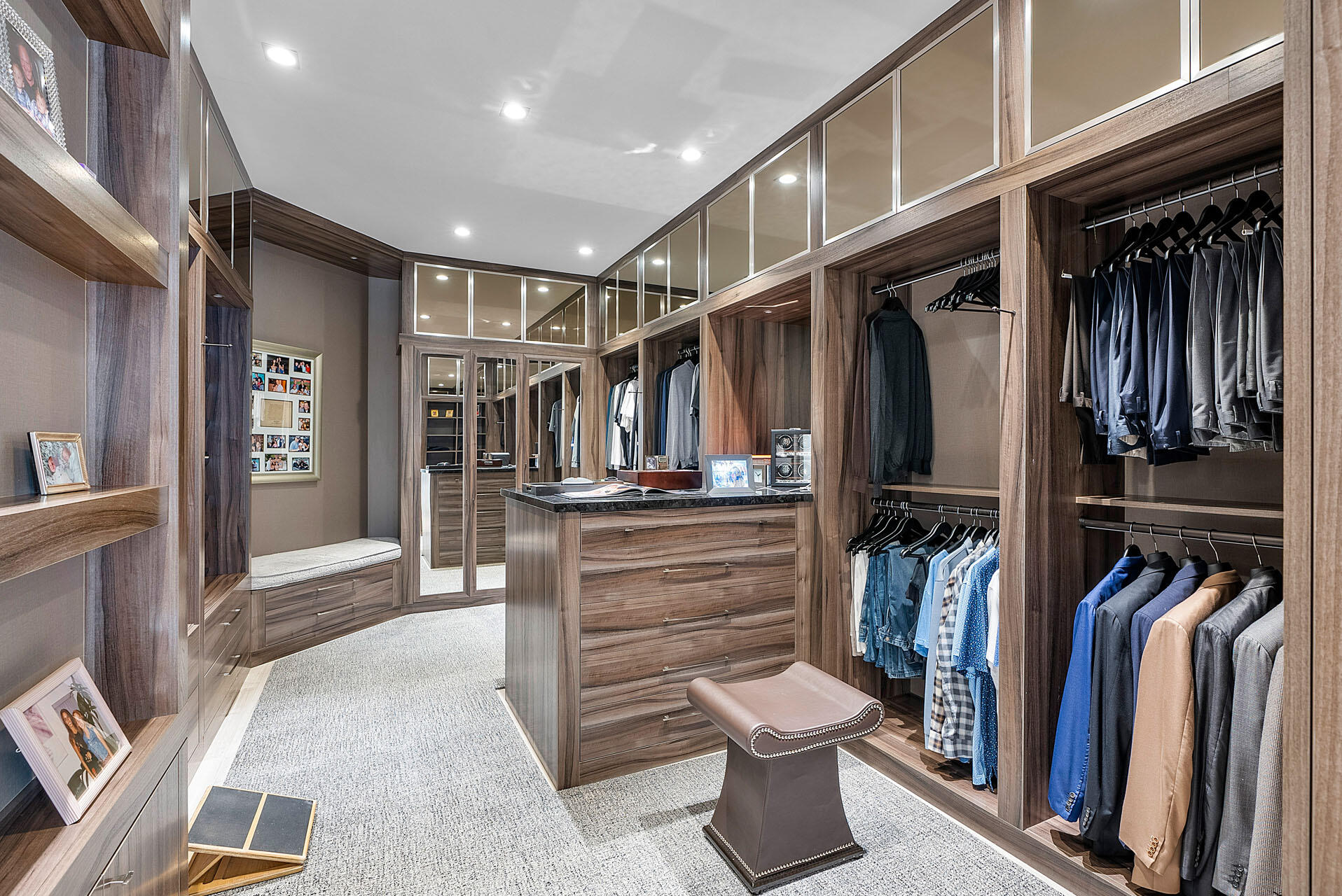ROYAL PALM YACHT & COUNTRY CLUB - Residential