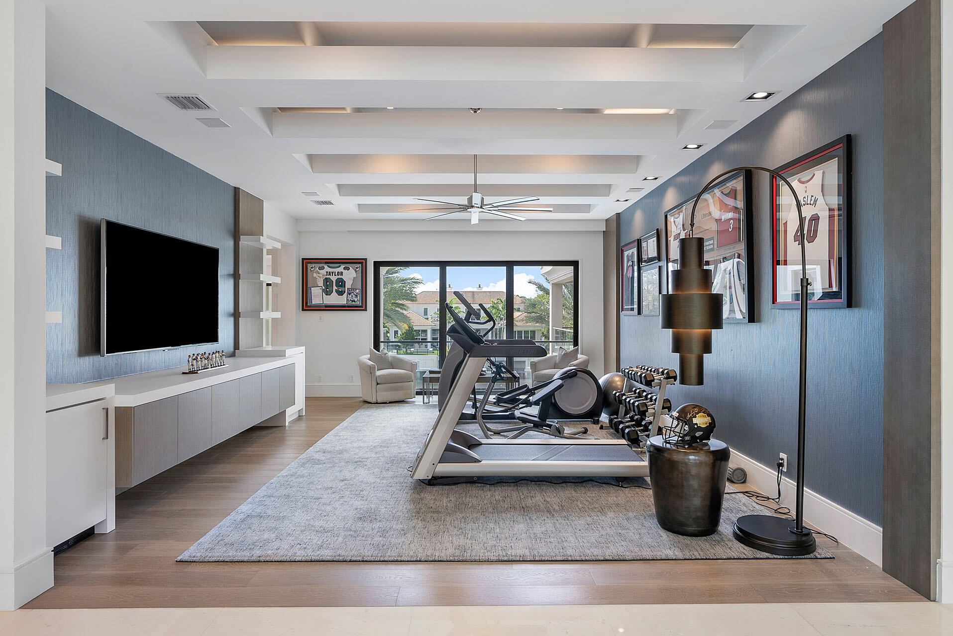 ROYAL PALM YACHT & COUNTRY CLUB - Residential