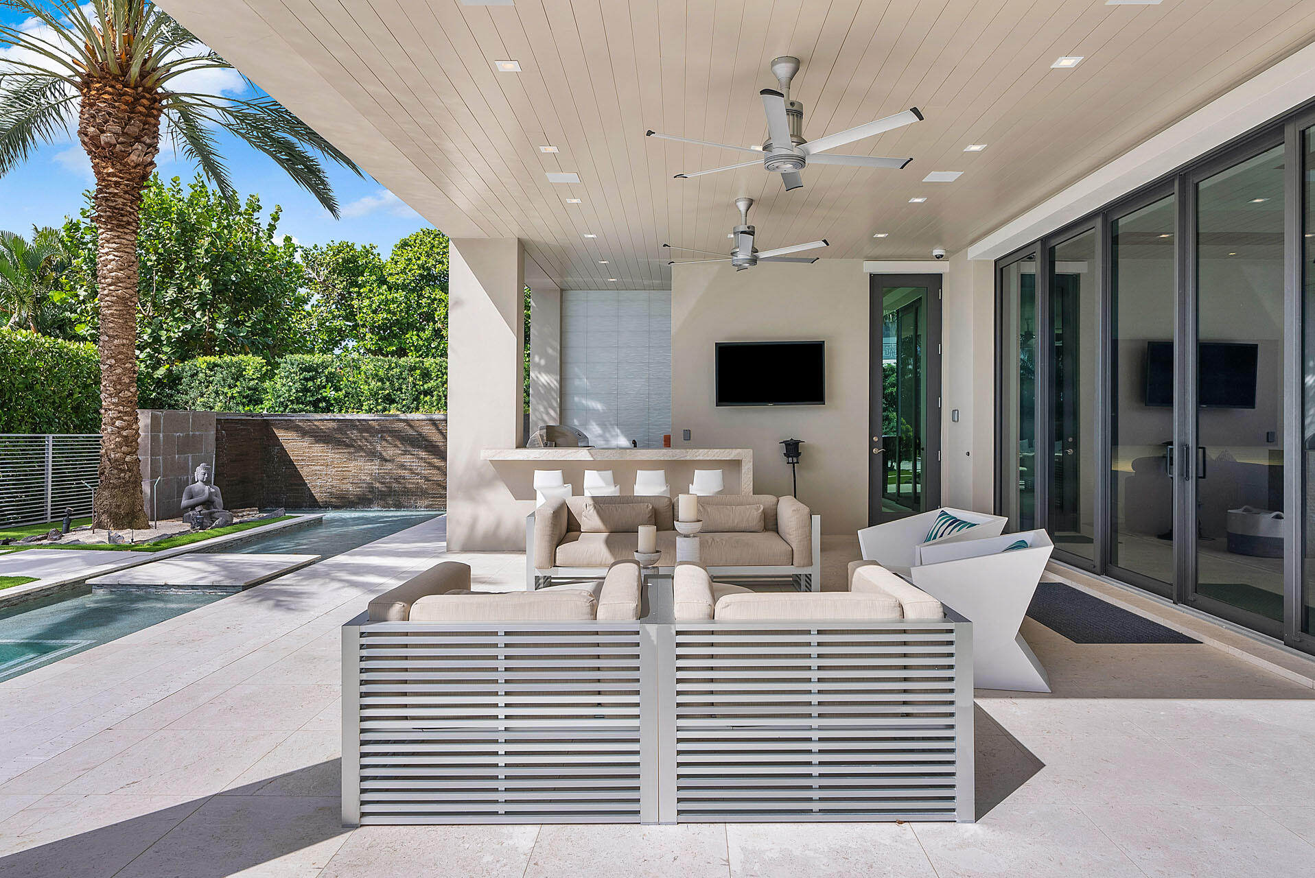ROYAL PALM YACHT & COUNTRY CLUB - Residential
