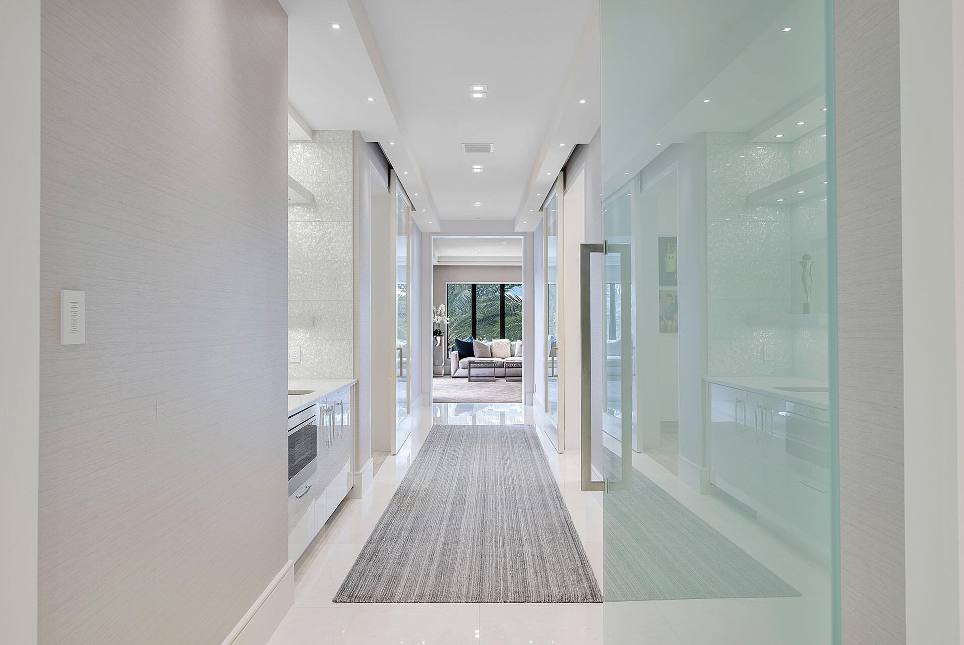 ROYAL PALM YACHT & COUNTRY CLUB - Residential