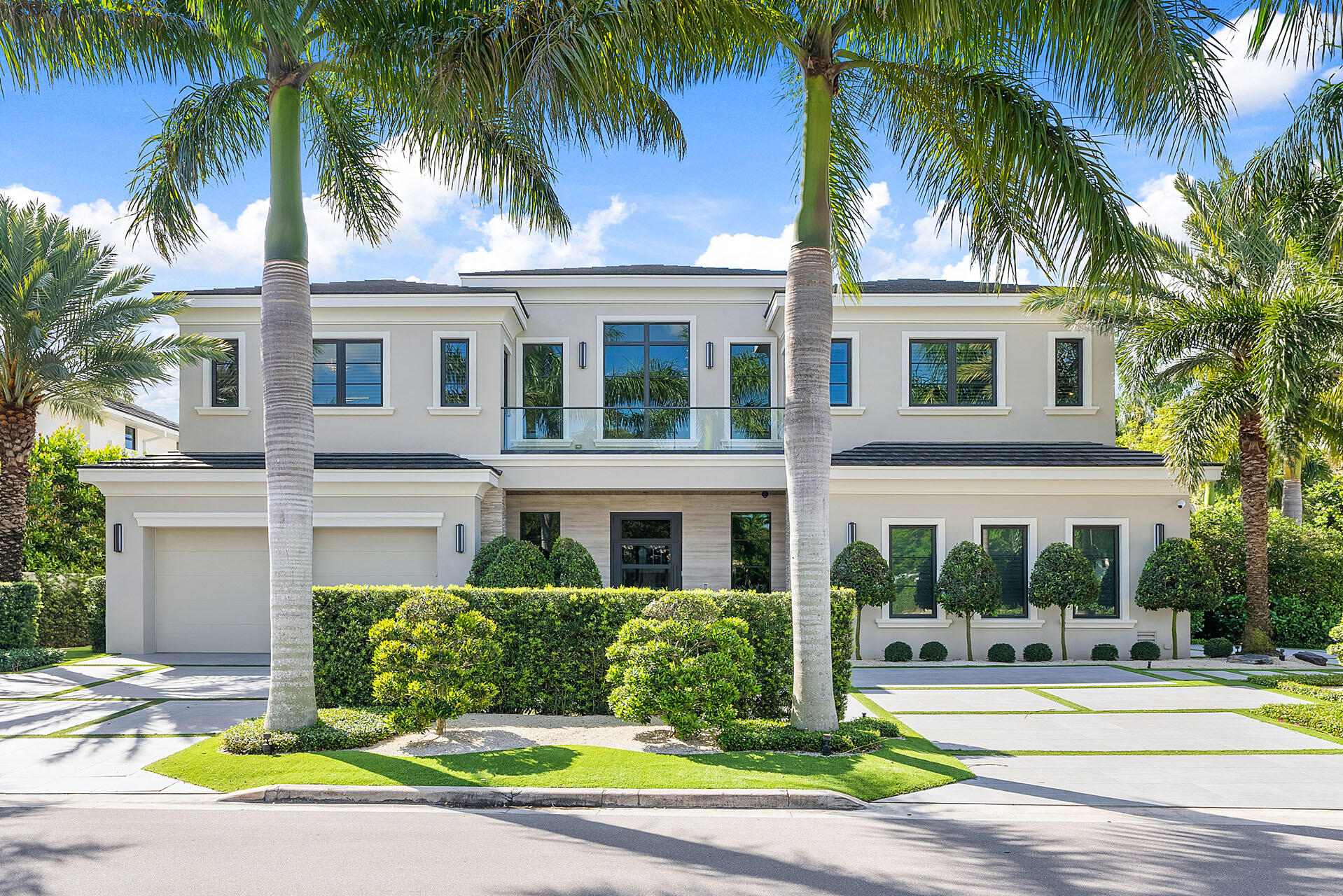 ROYAL PALM YACHT & COUNTRY CLUB - Residential