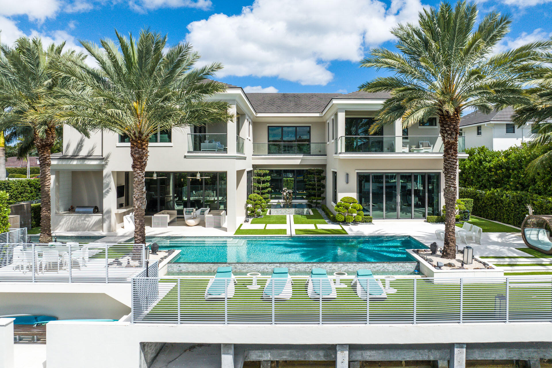 ROYAL PALM YACHT & COUNTRY CLUB - Residential