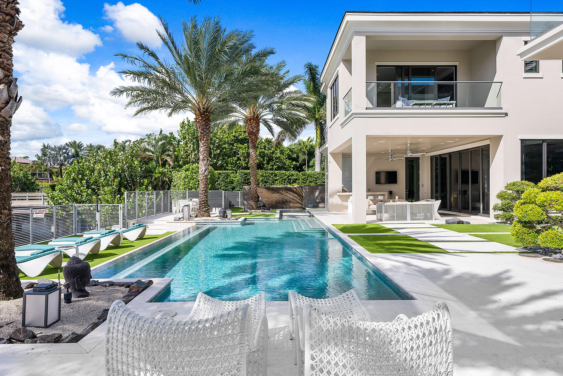 ROYAL PALM YACHT & COUNTRY CLUB - Residential