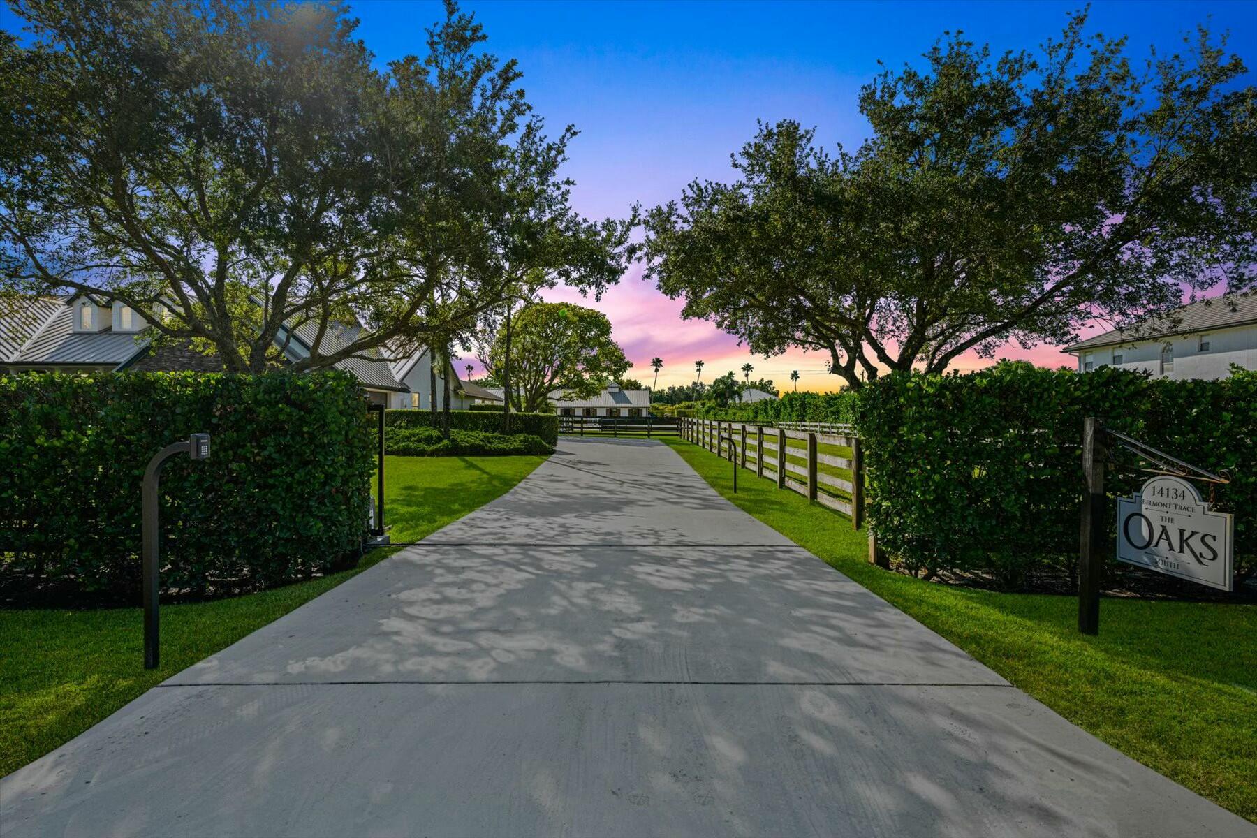 SADDLE TRAIL PARK OF WELLINGTON - Residential
