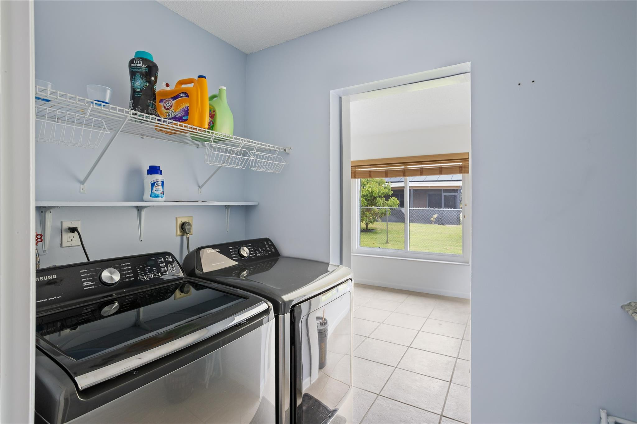 COUNTRY LANE ESTATES - Residential Lease