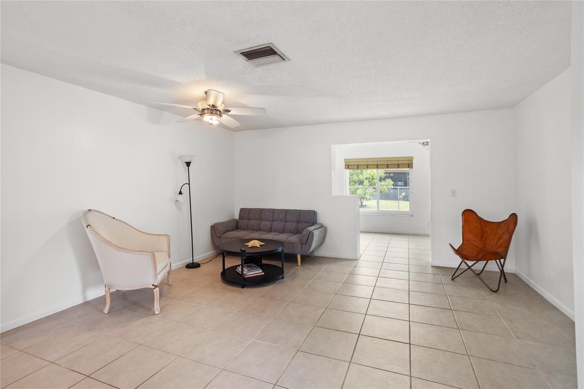 COUNTRY LANE ESTATES - Residential Lease